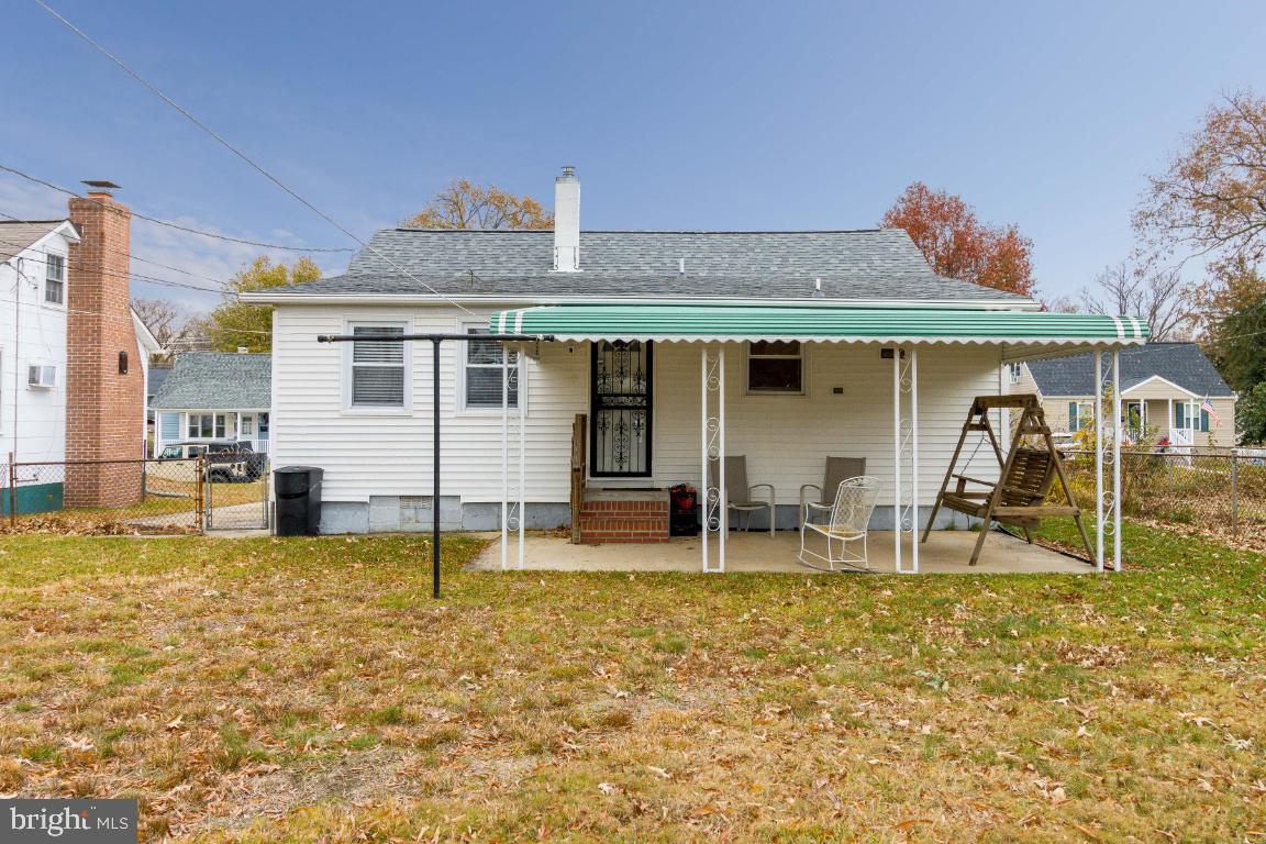 EDGEWATER - Residential