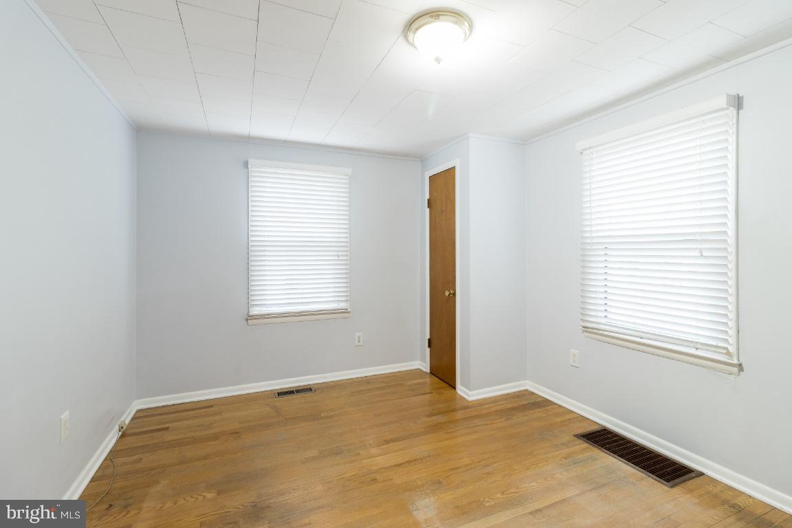 EDGEWATER - Residential