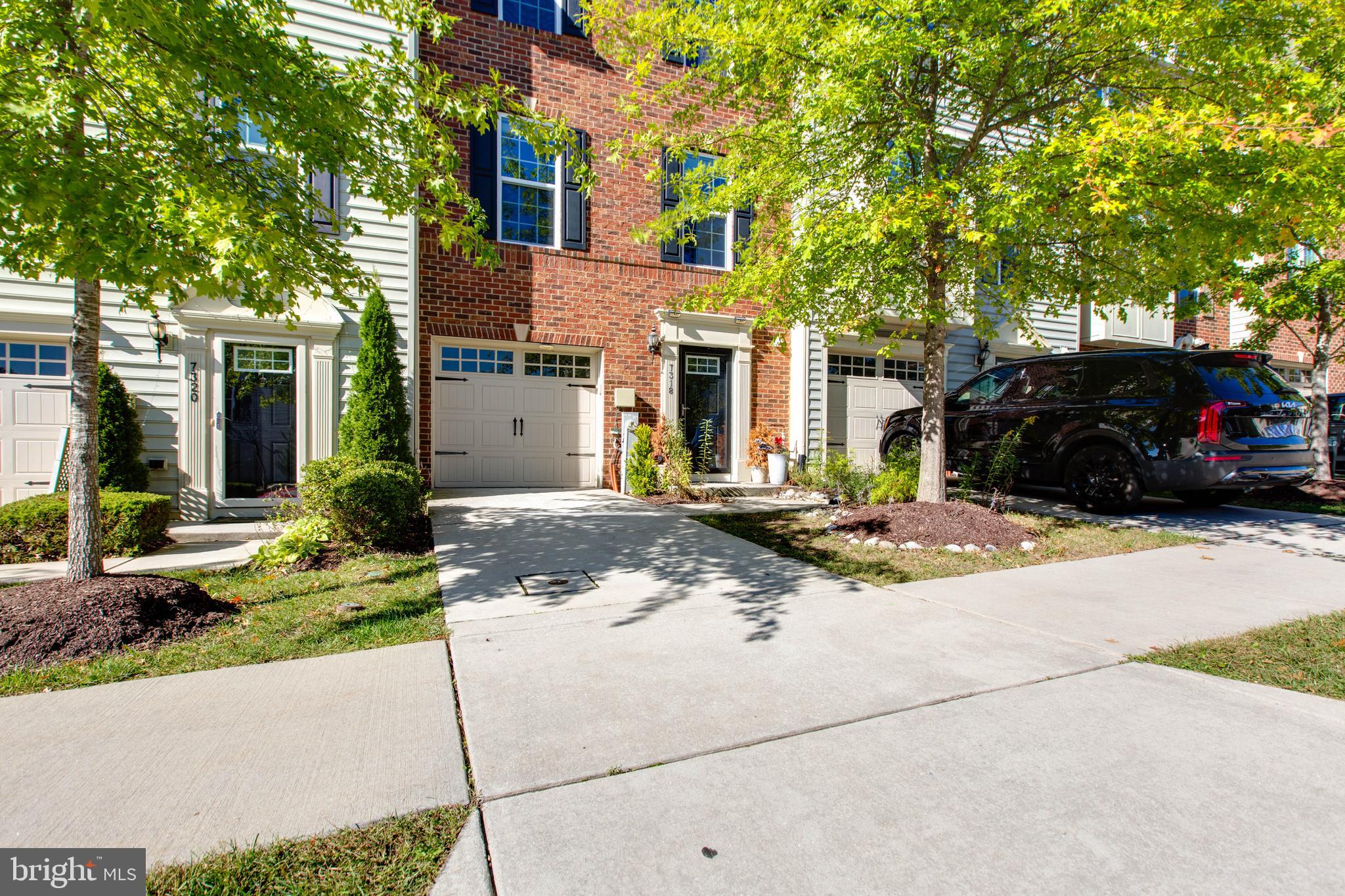 7318 FREEBIRD LANE