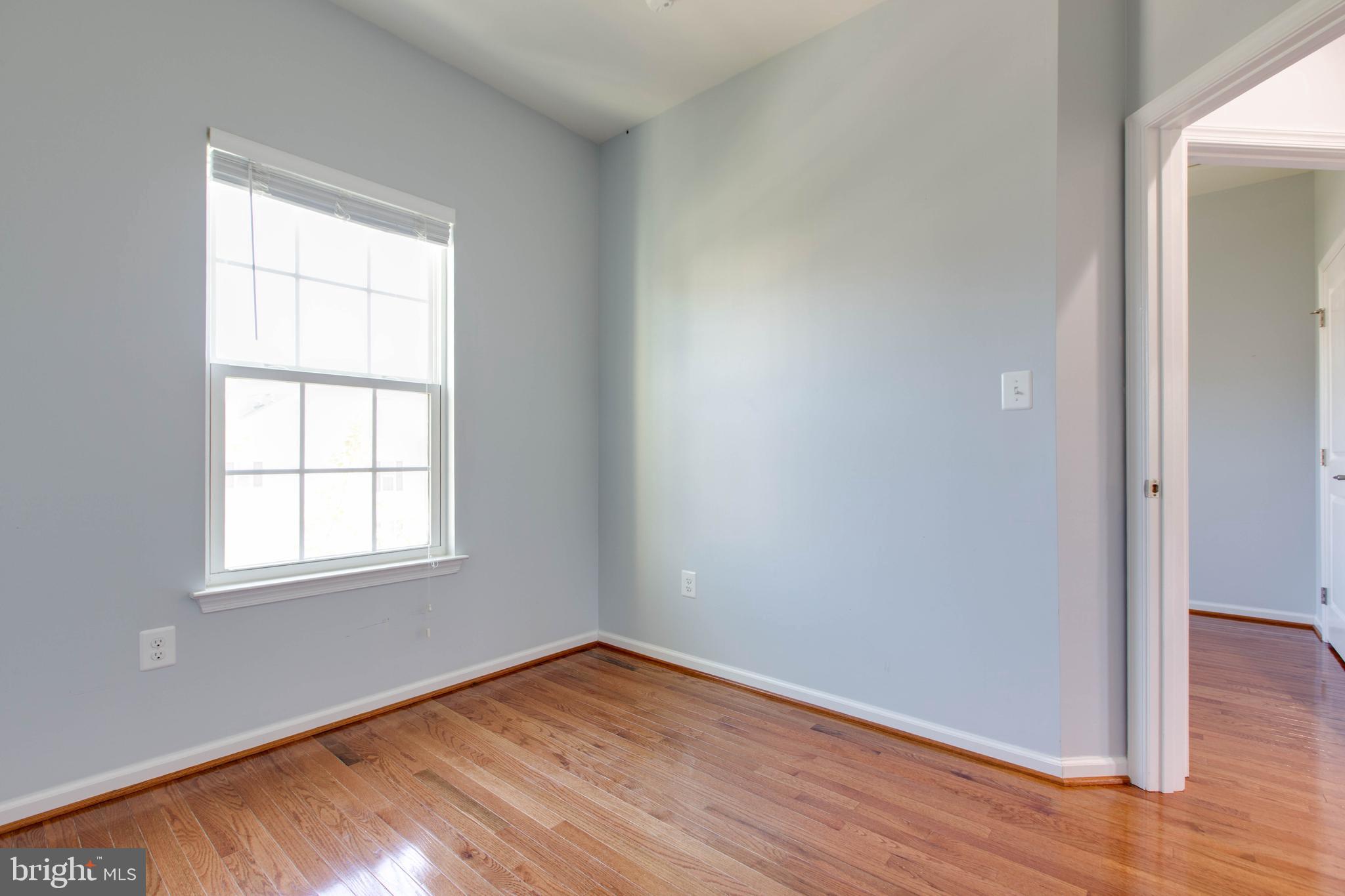 HOWARD SQUARE - Residential