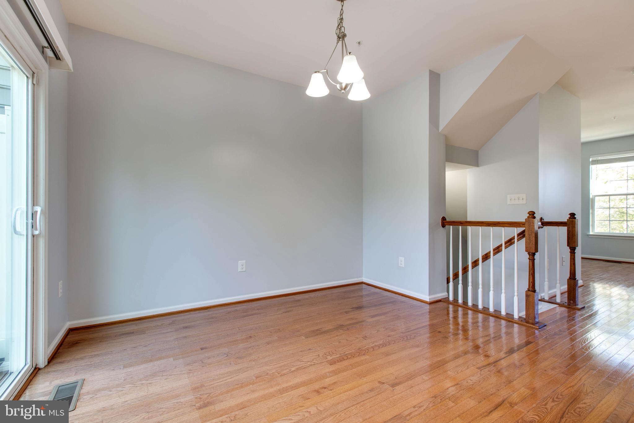 HOWARD SQUARE - Residential