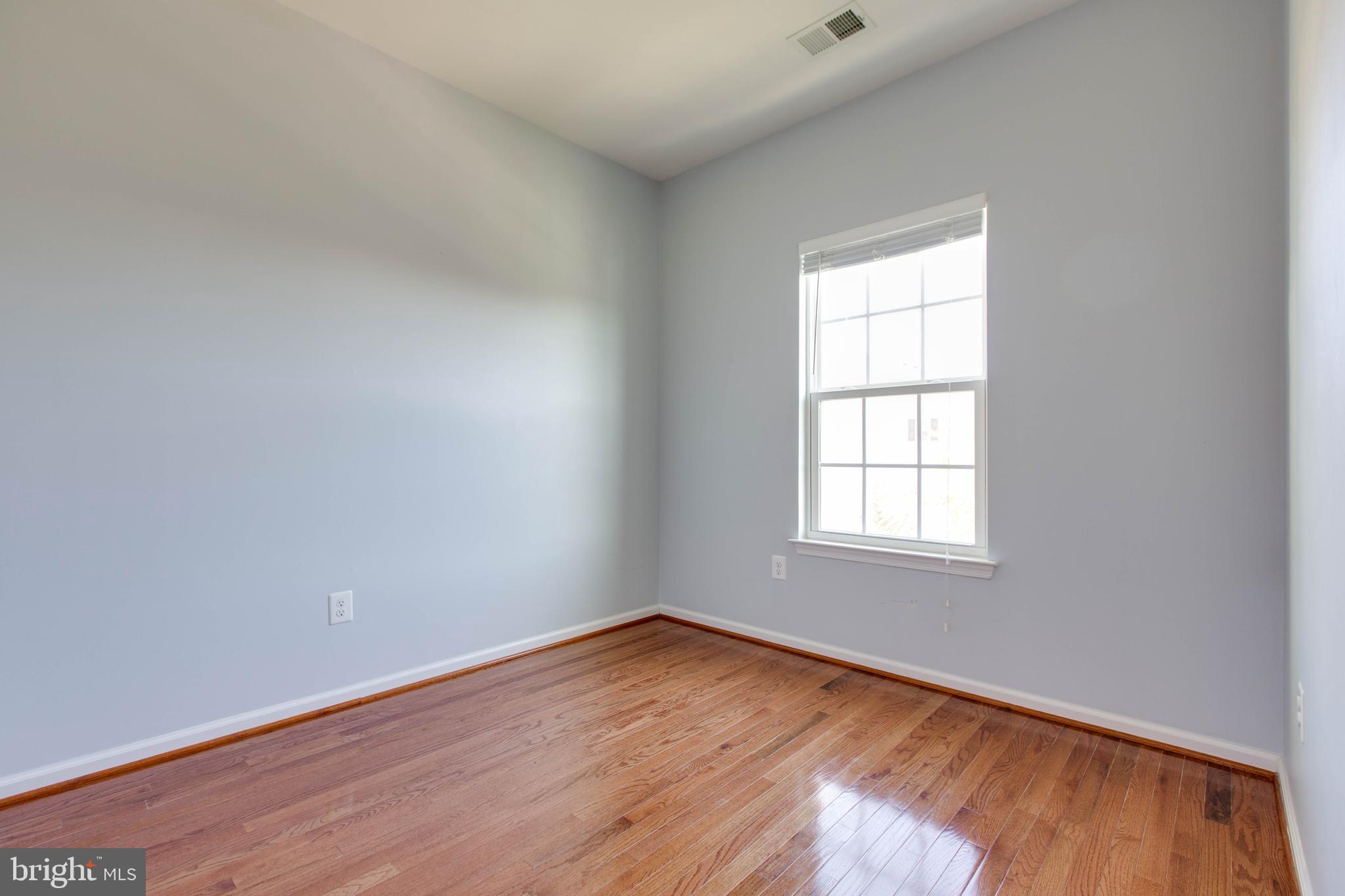 HOWARD SQUARE - Residential