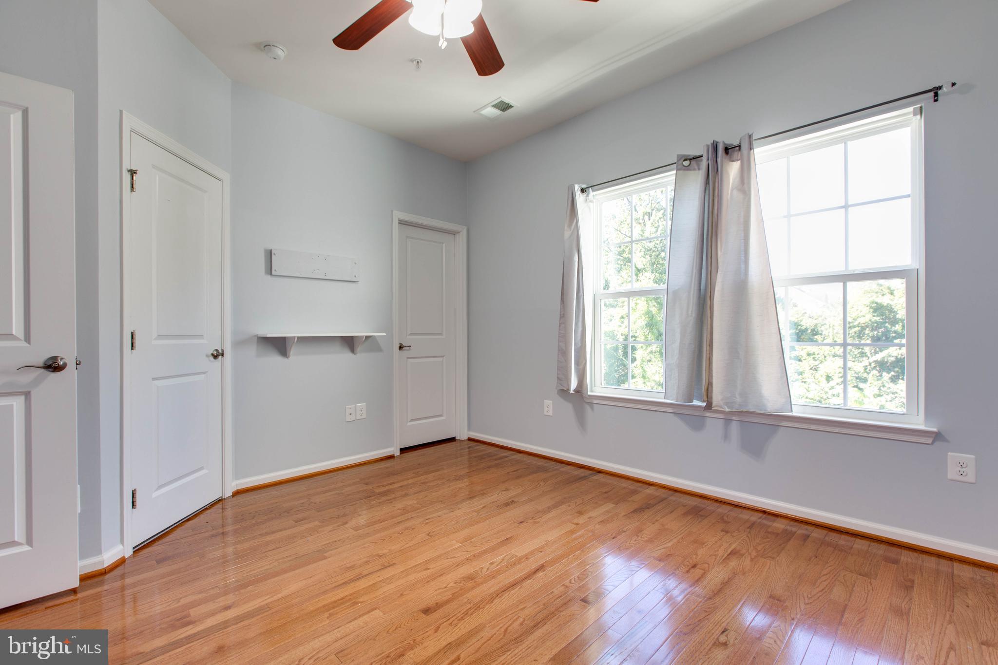 HOWARD SQUARE - Residential