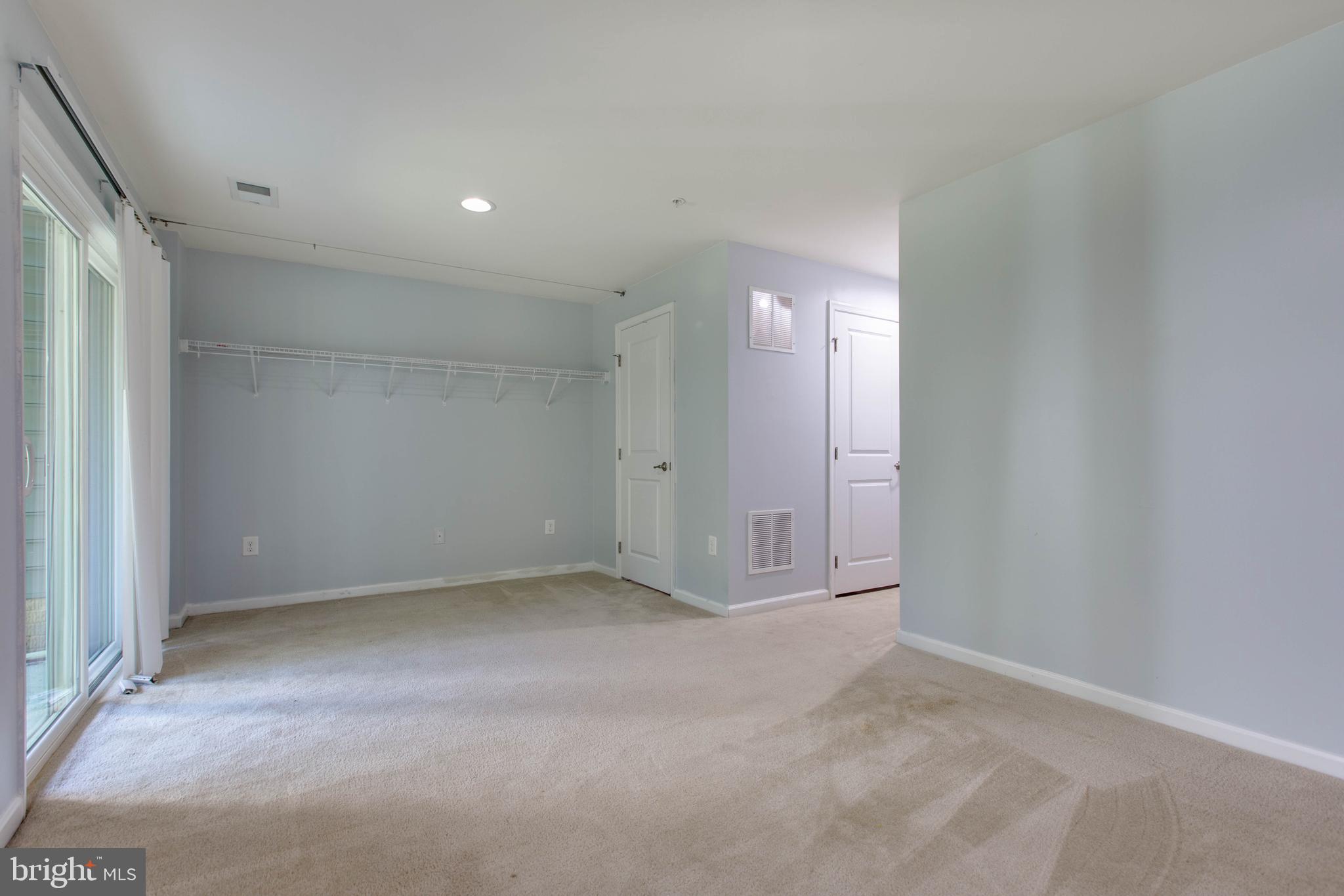 HOWARD SQUARE - Residential