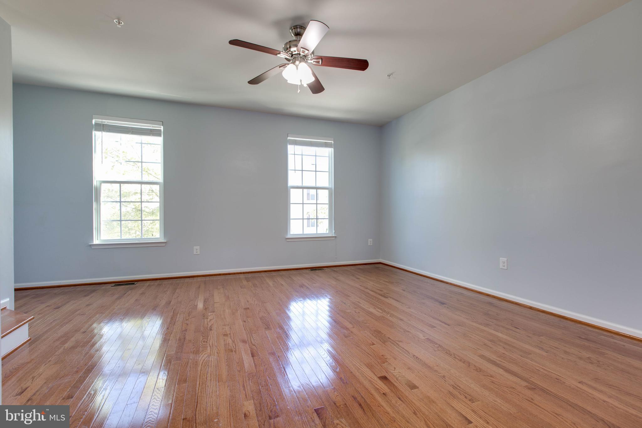 HOWARD SQUARE - Residential