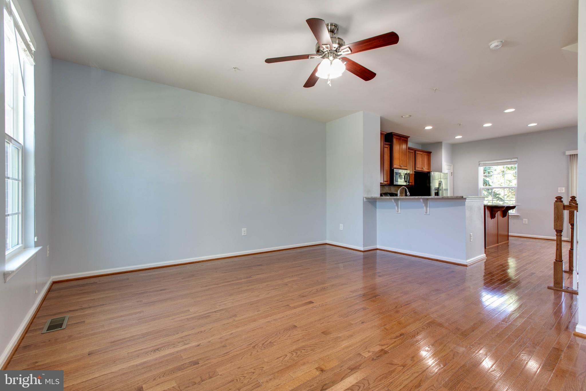 HOWARD SQUARE - Residential