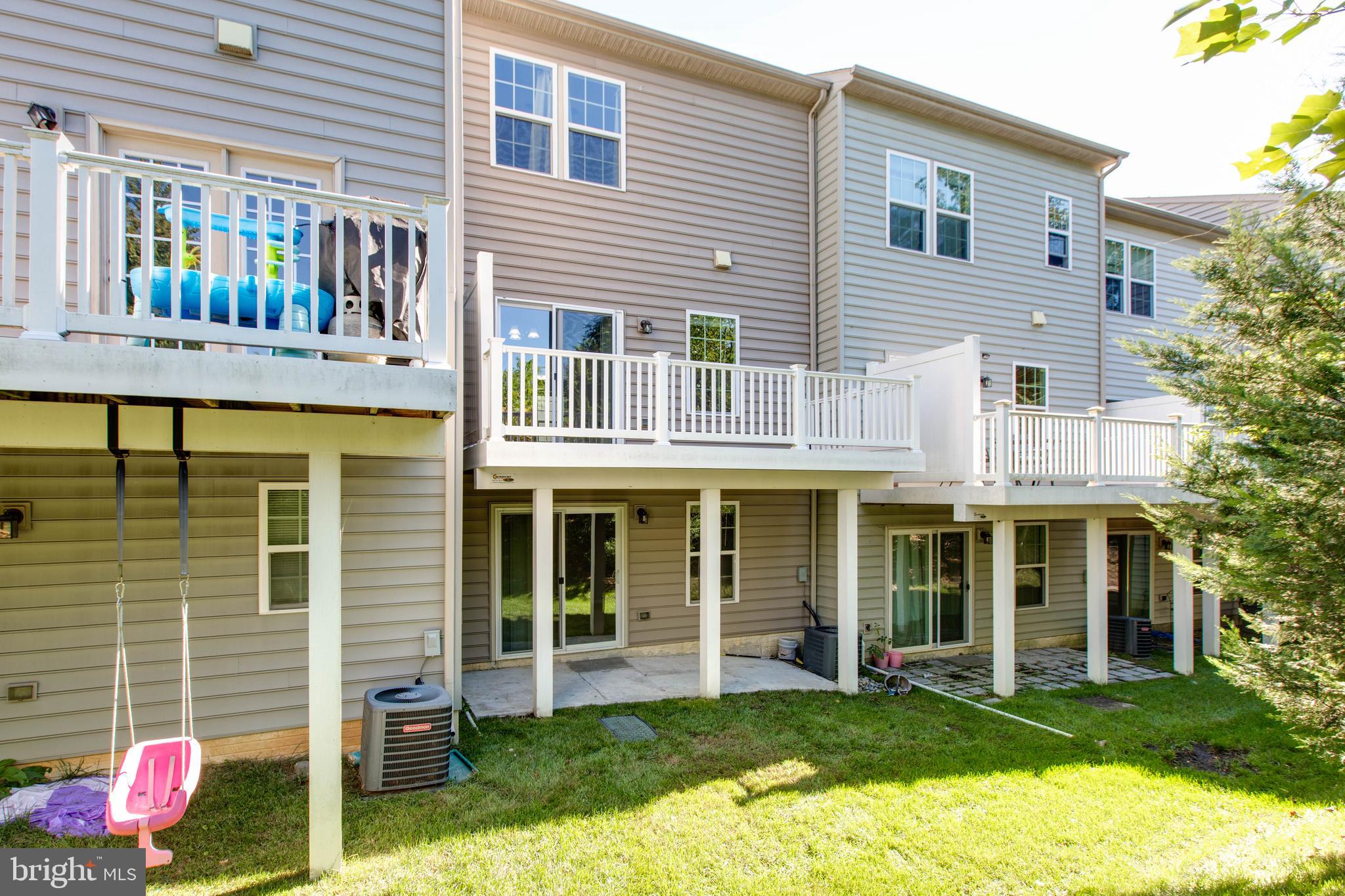 HOWARD SQUARE - Residential