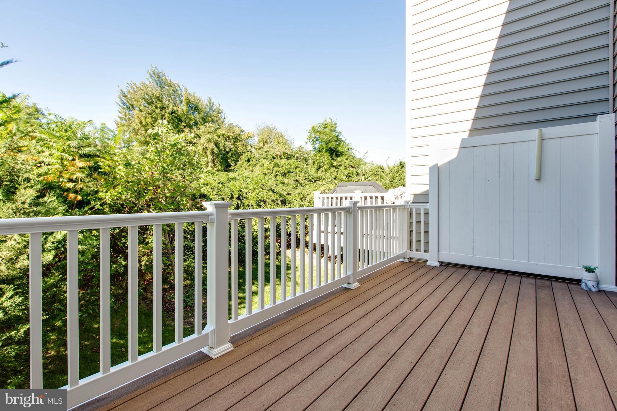 HOWARD SQUARE - Residential