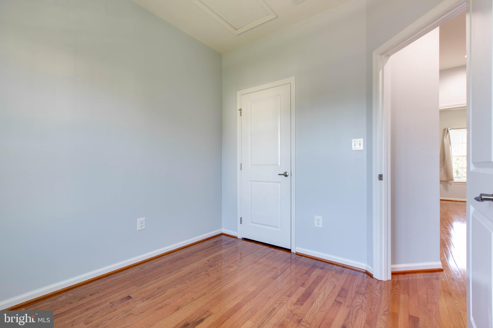 HOWARD SQUARE - Residential