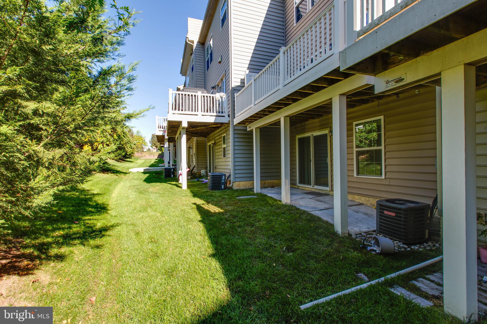 HOWARD SQUARE - Residential