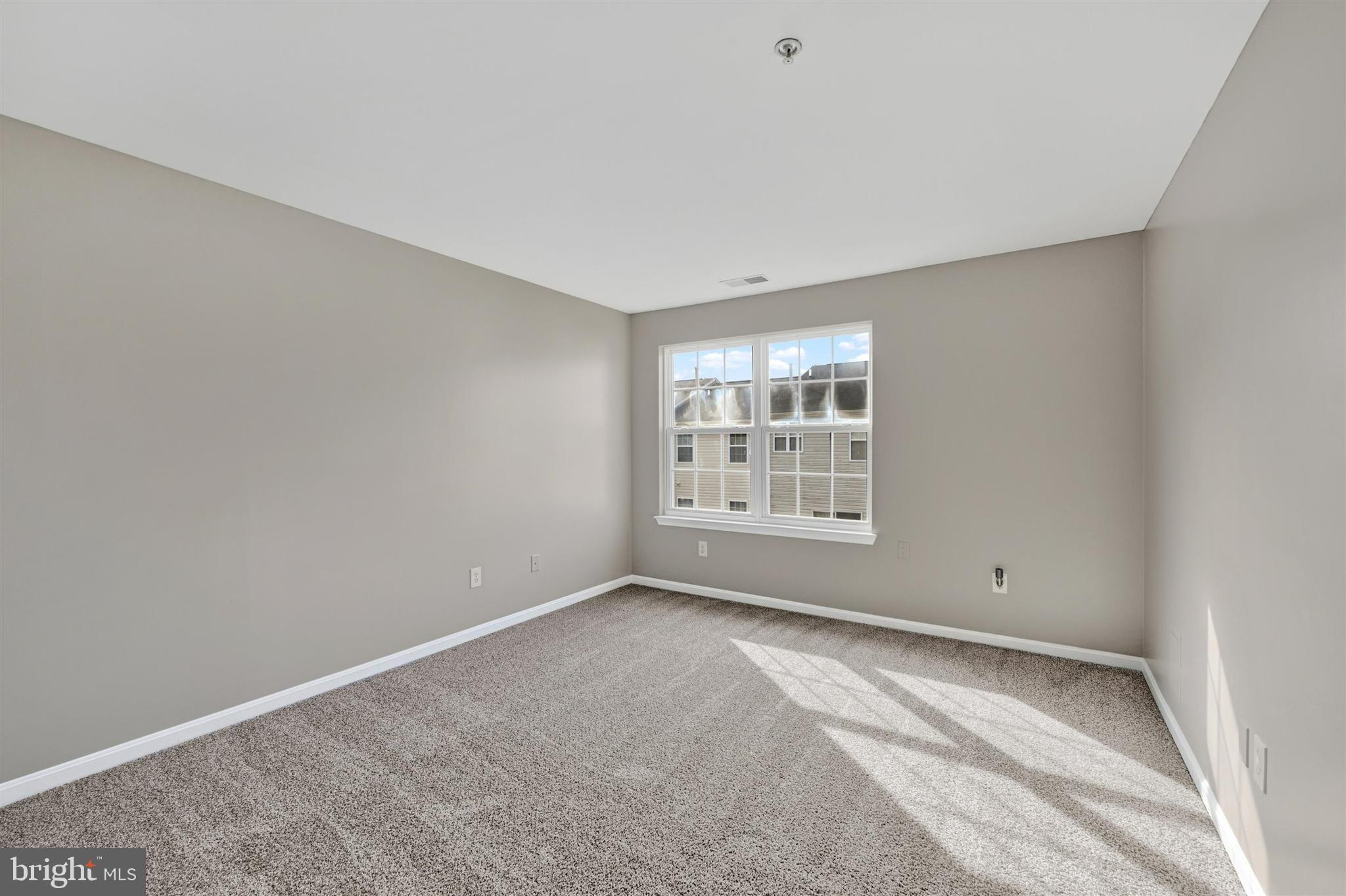 CARROLLWOOD MANOR - Residential