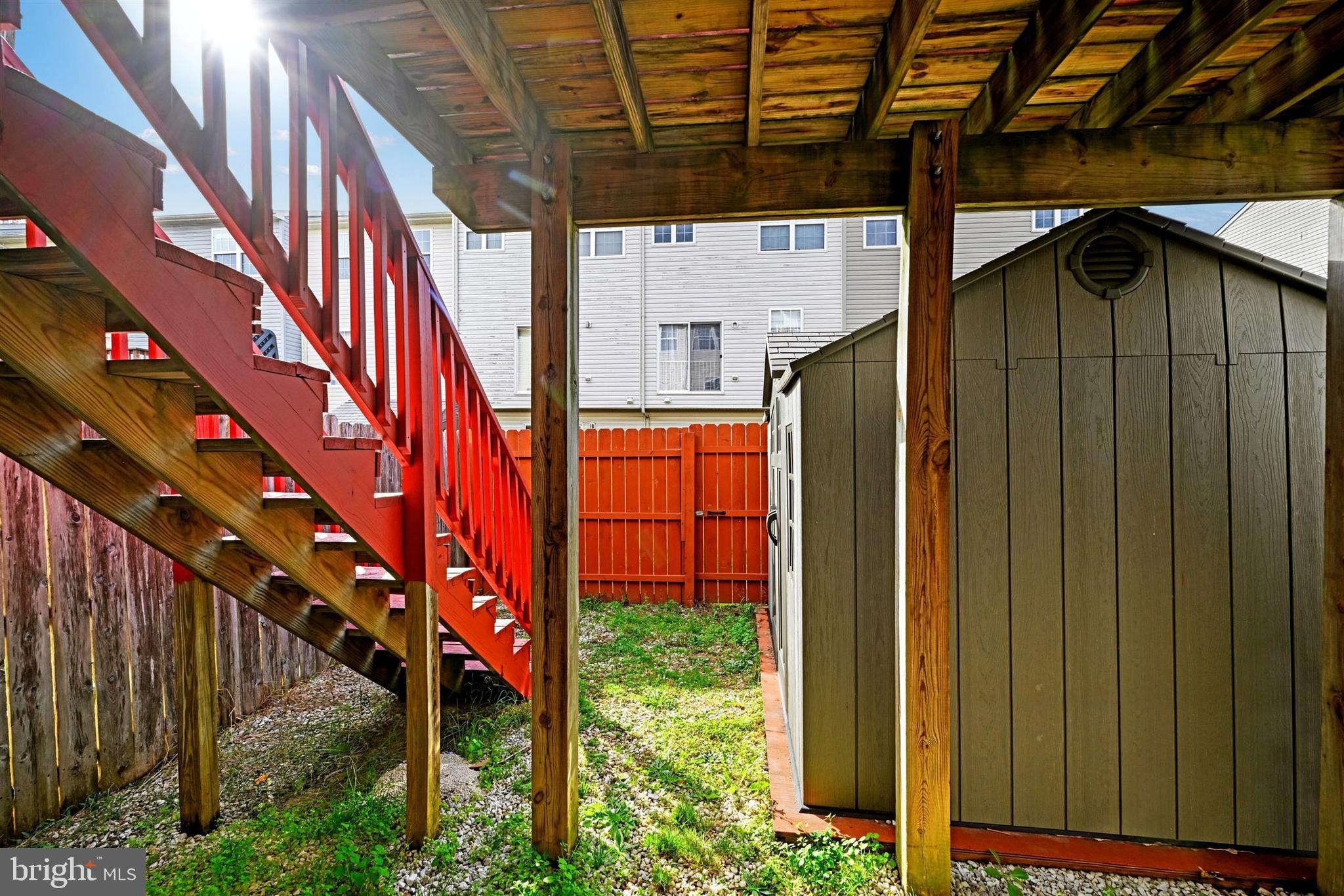 CARROLLWOOD MANOR - Residential