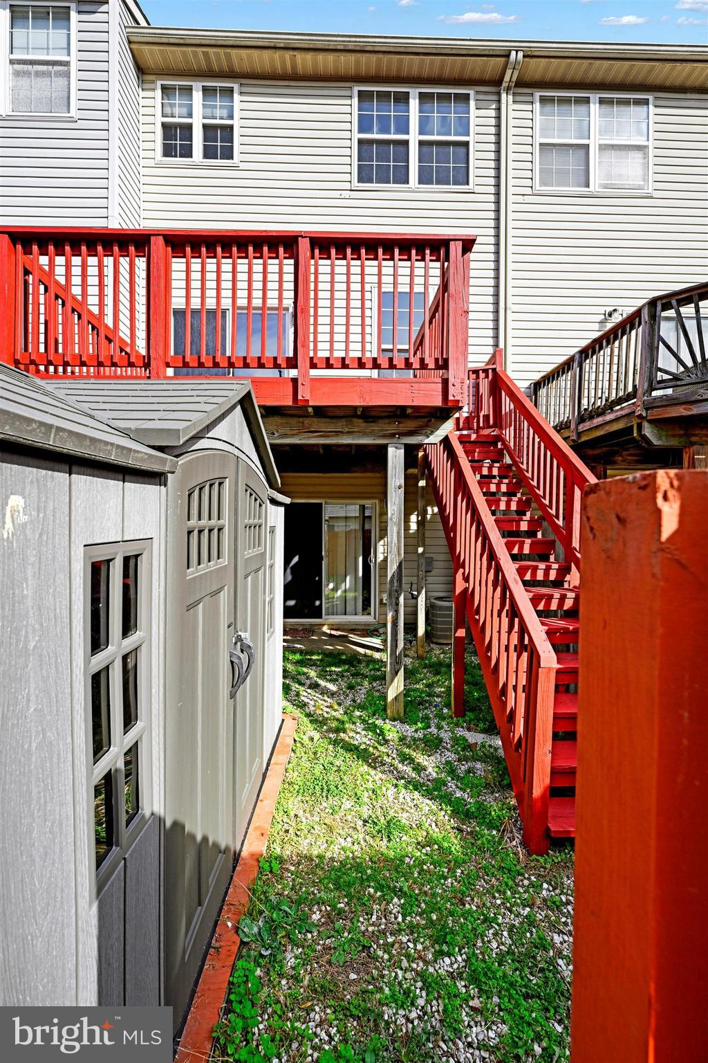 CARROLLWOOD MANOR - Residential