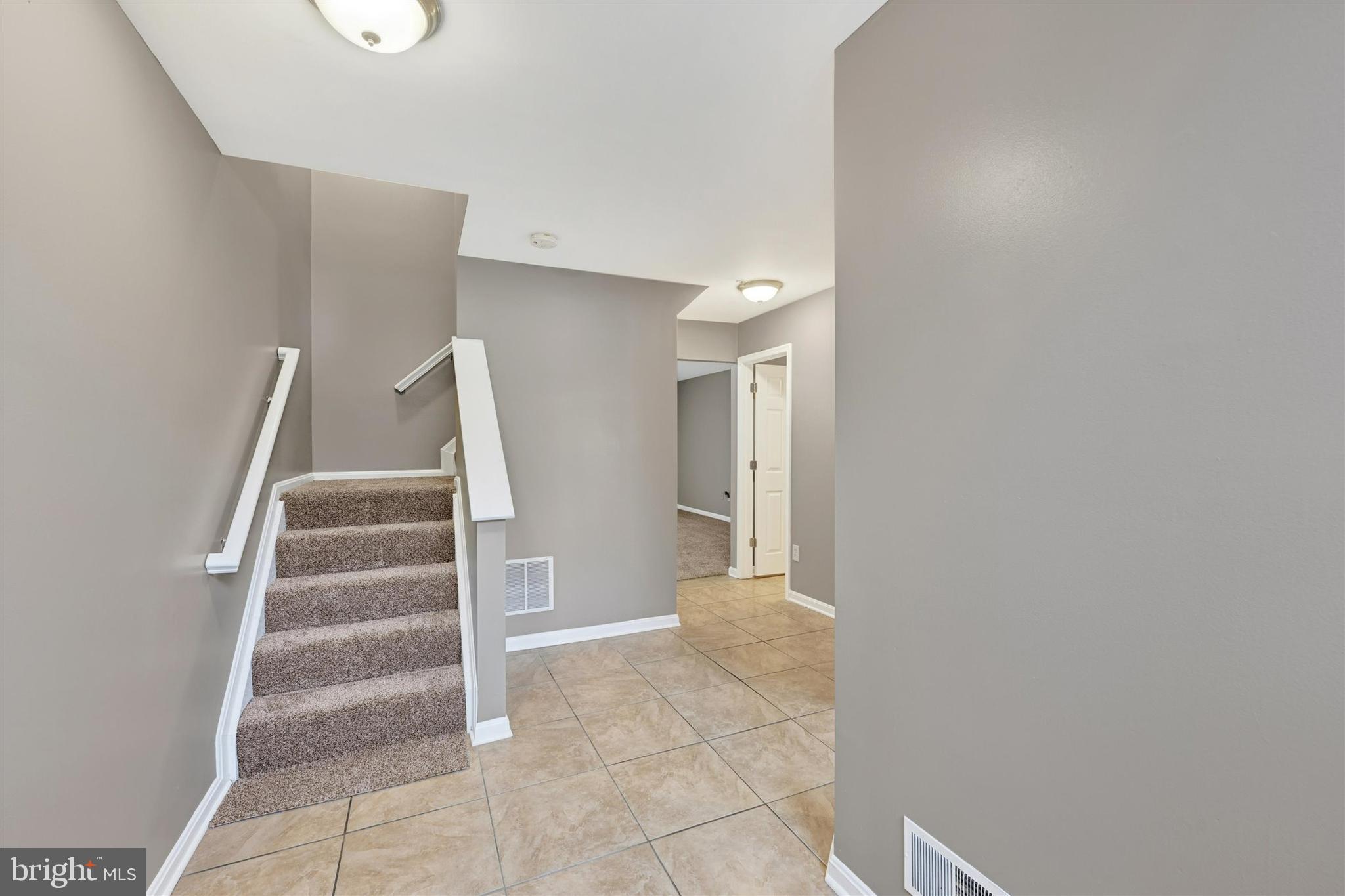 CARROLLWOOD MANOR - Residential