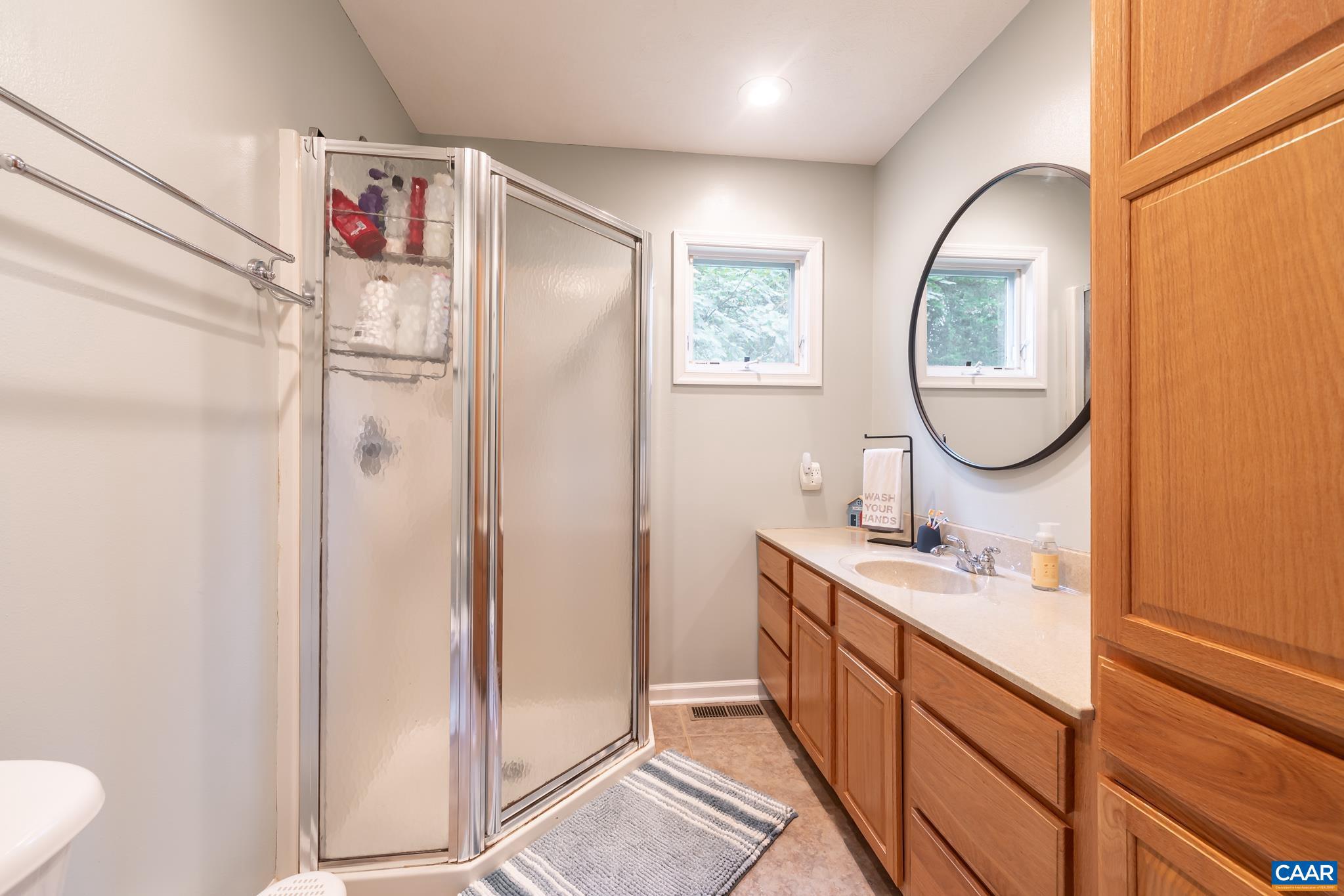 GOLDEN HILLS - Residential