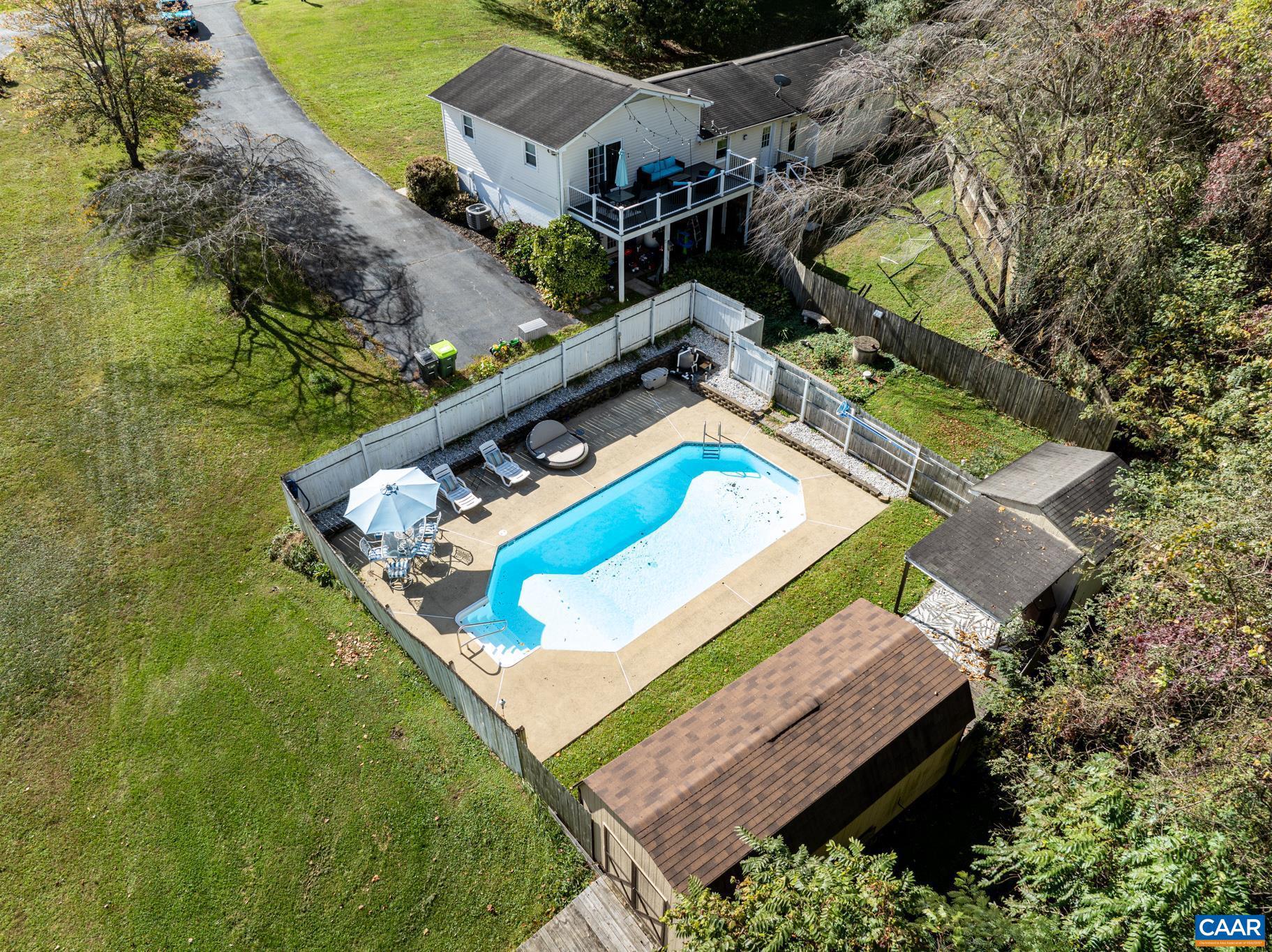 GOLDEN HILLS - Residential