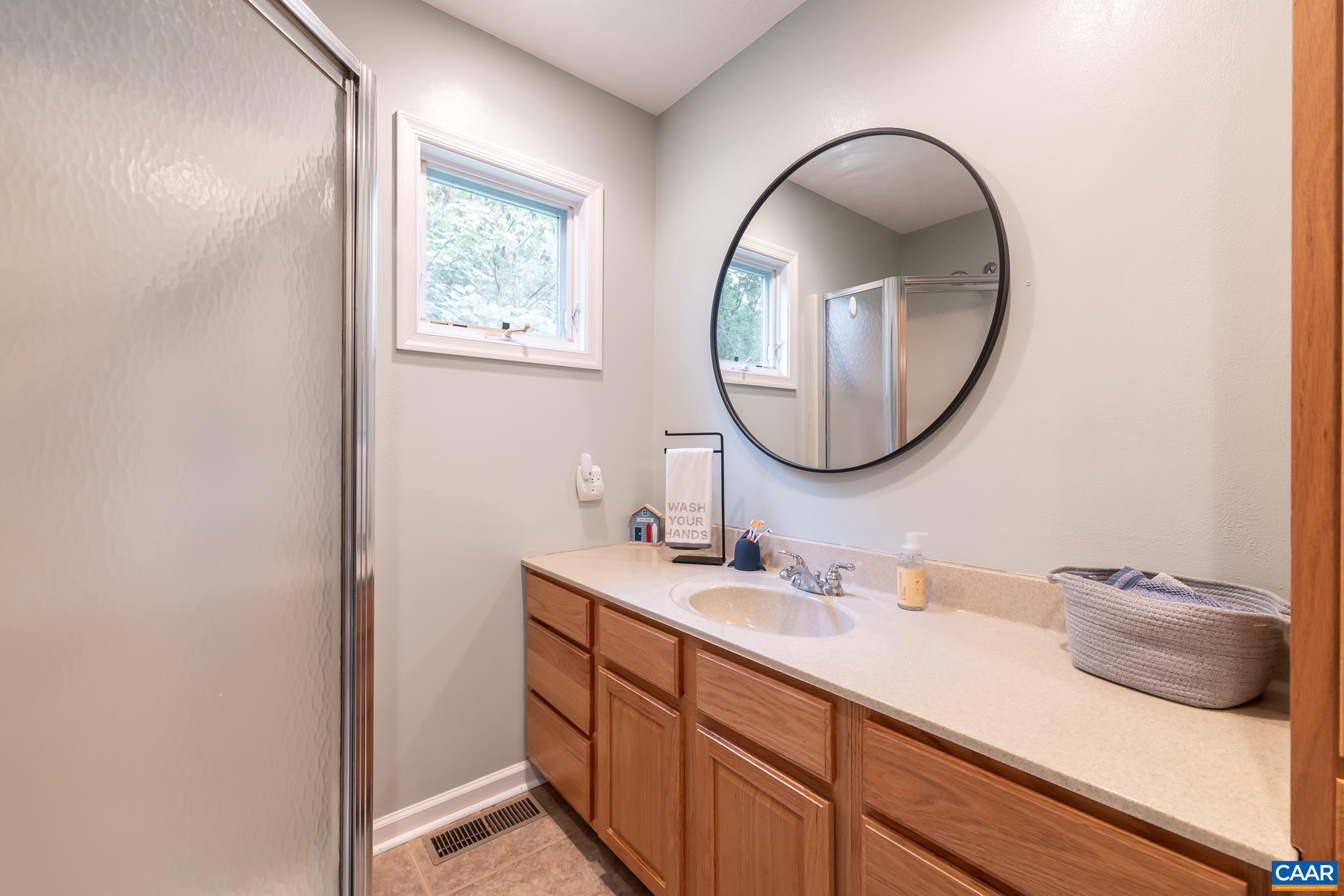 GOLDEN HILLS - Residential