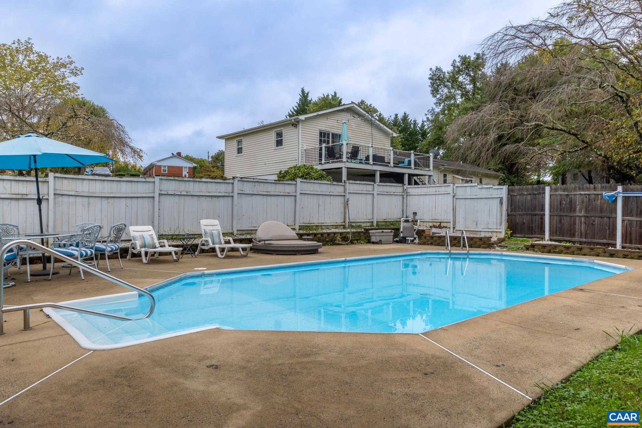 GOLDEN HILLS - Residential