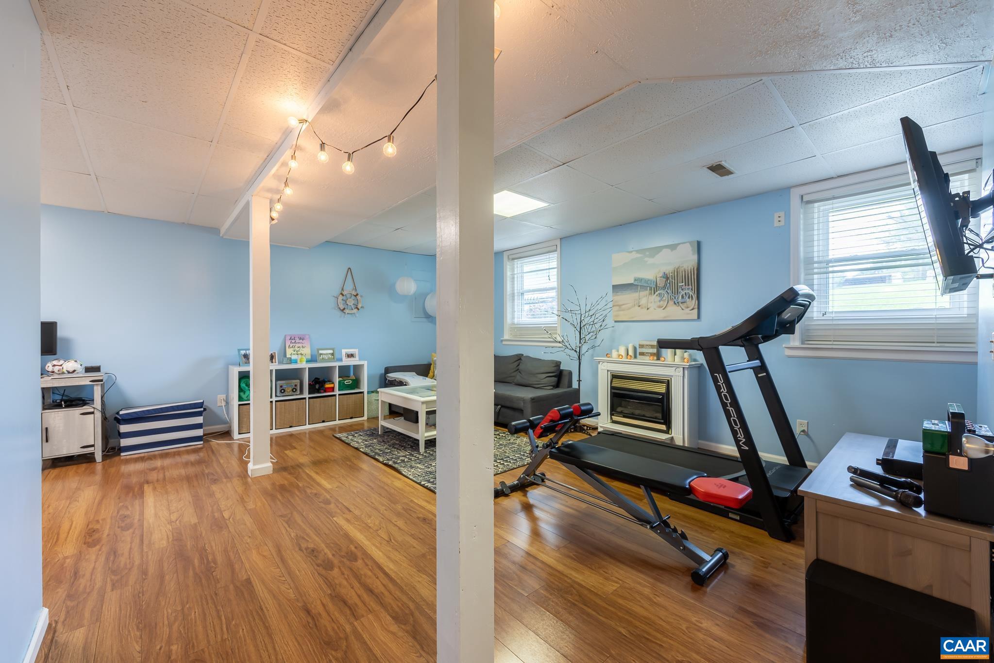 GOLDEN HILLS - Residential