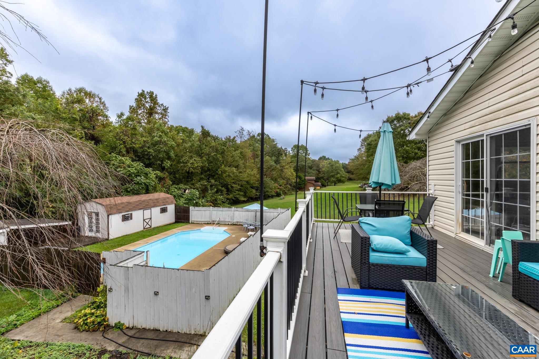 GOLDEN HILLS - Residential