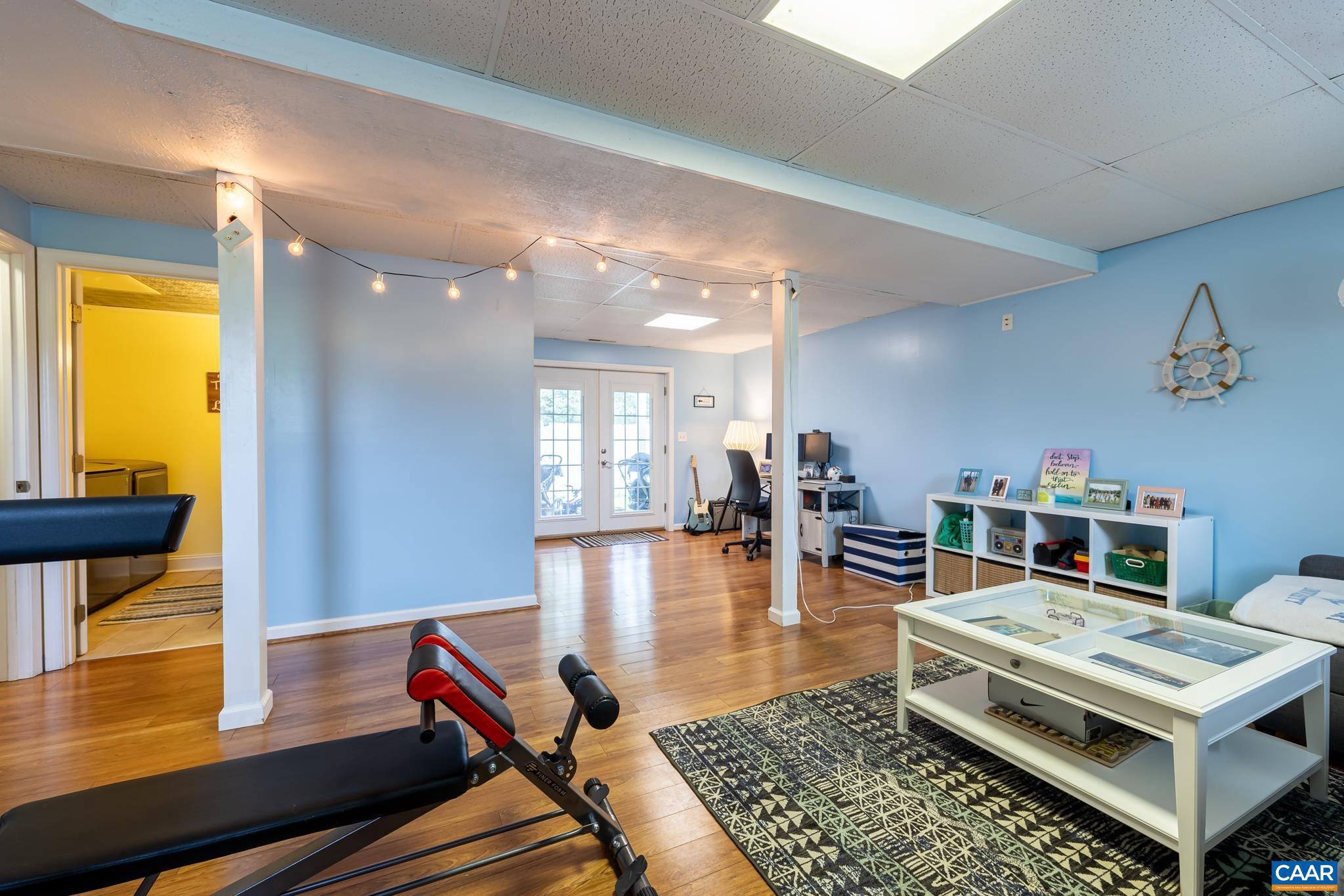 GOLDEN HILLS - Residential