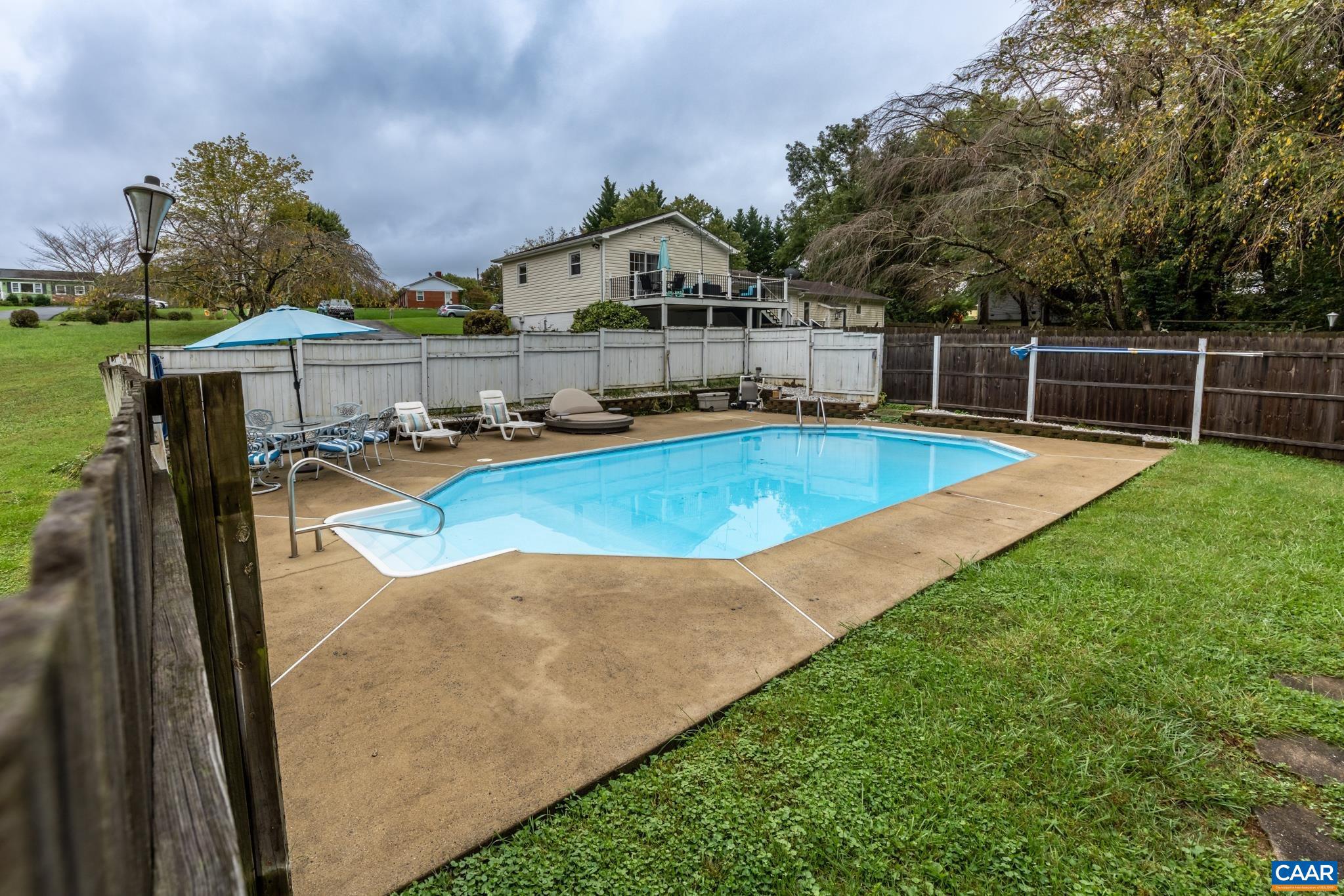 GOLDEN HILLS - Residential