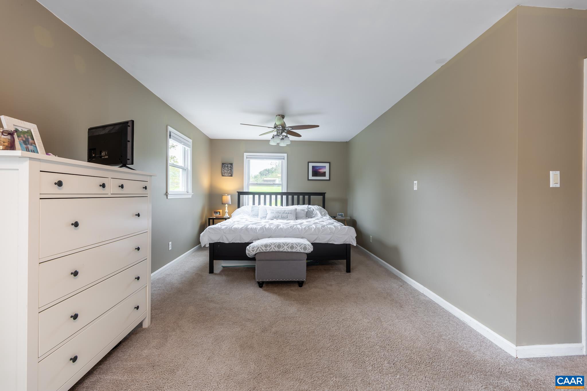 GOLDEN HILLS - Residential