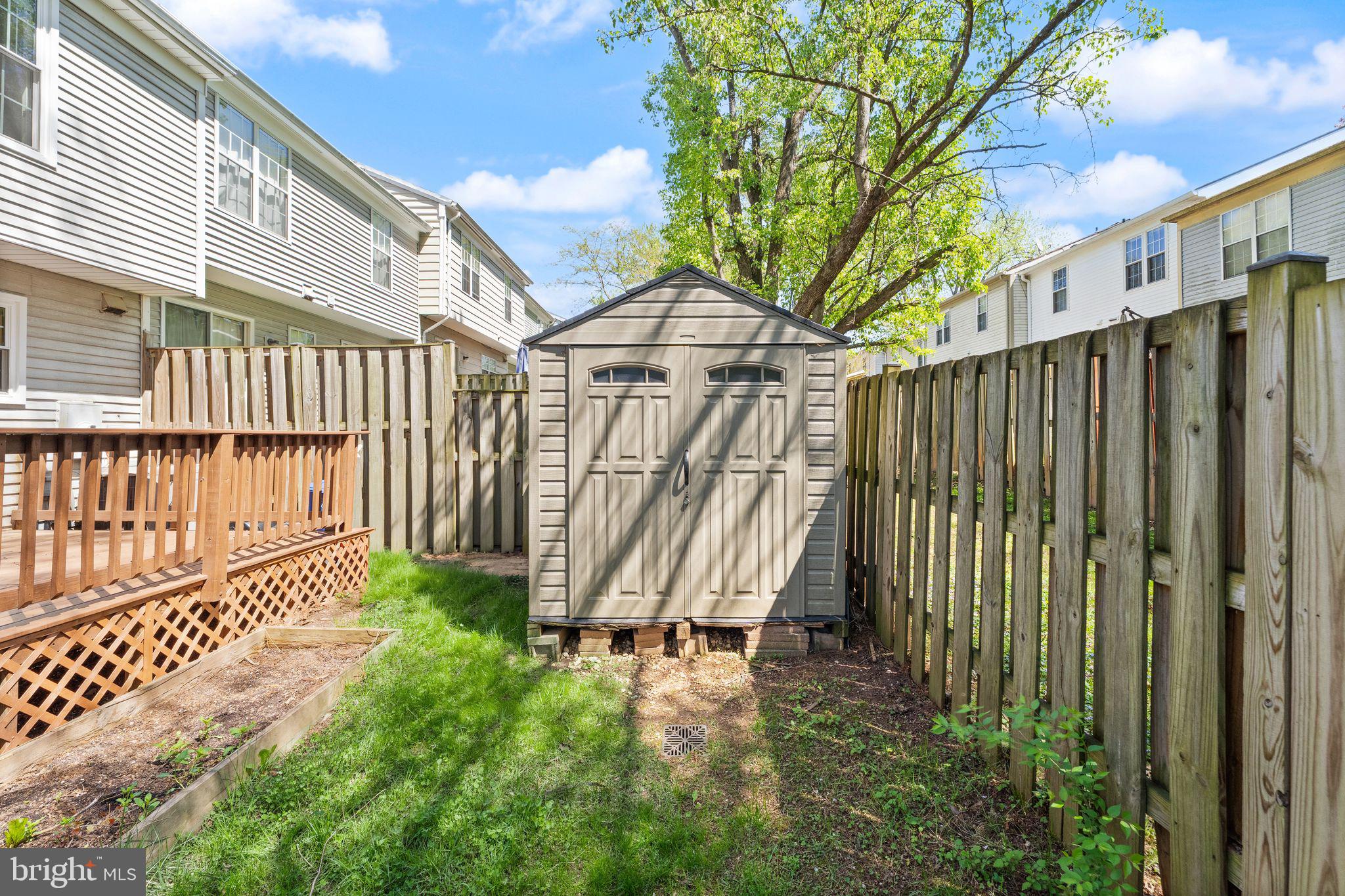 BURKE CENTRE - Residential