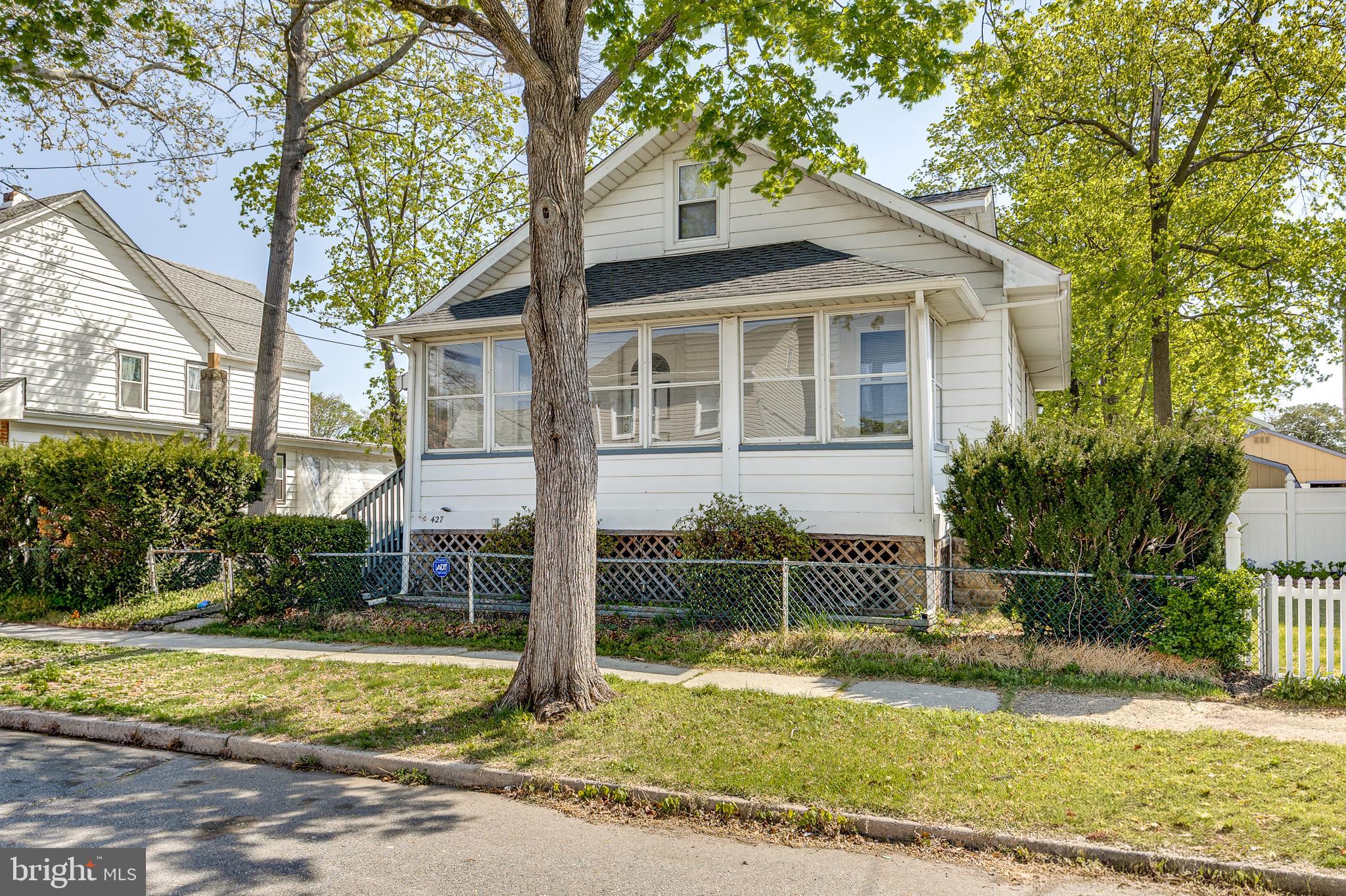 427 BUTTONWOOD STREET