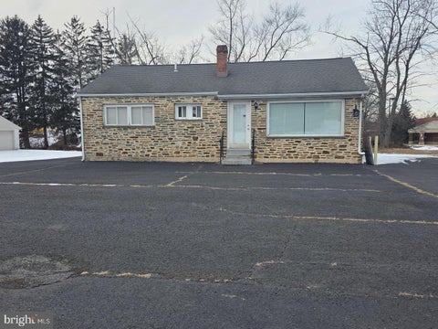 Photo of 513 W Butler Avenue, CHALFONT, PA 18914 (MLS # PABU2131986)