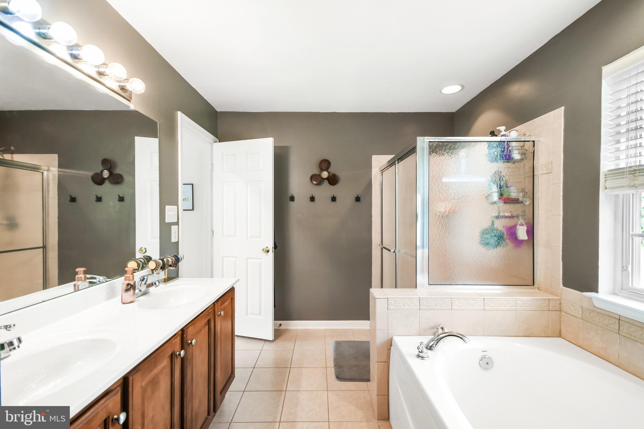 FLETCHER'S GROVE - Residential