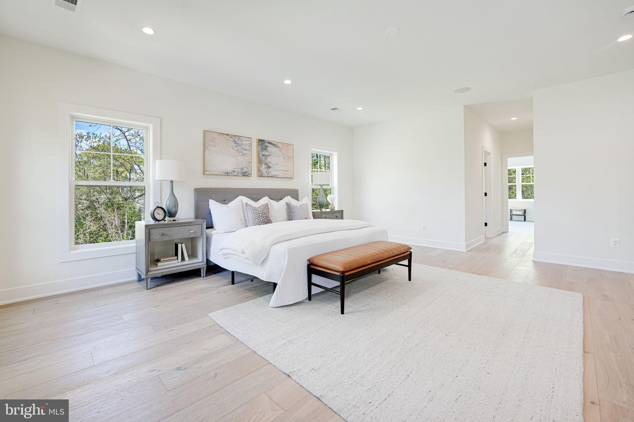 DONNA LEE GARDENS - Residential