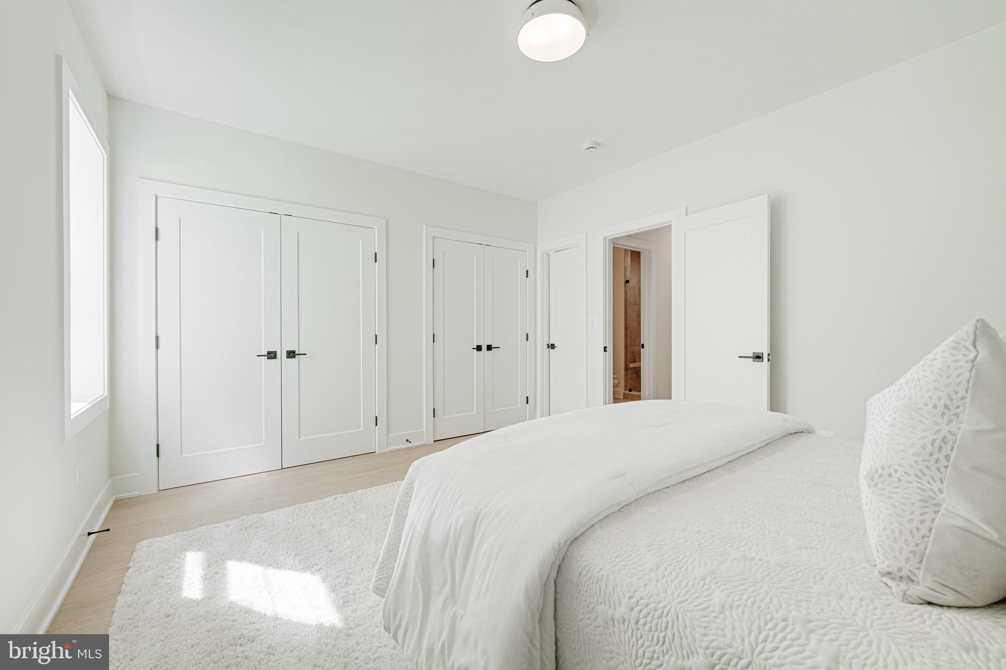 DONNA LEE GARDENS - Residential