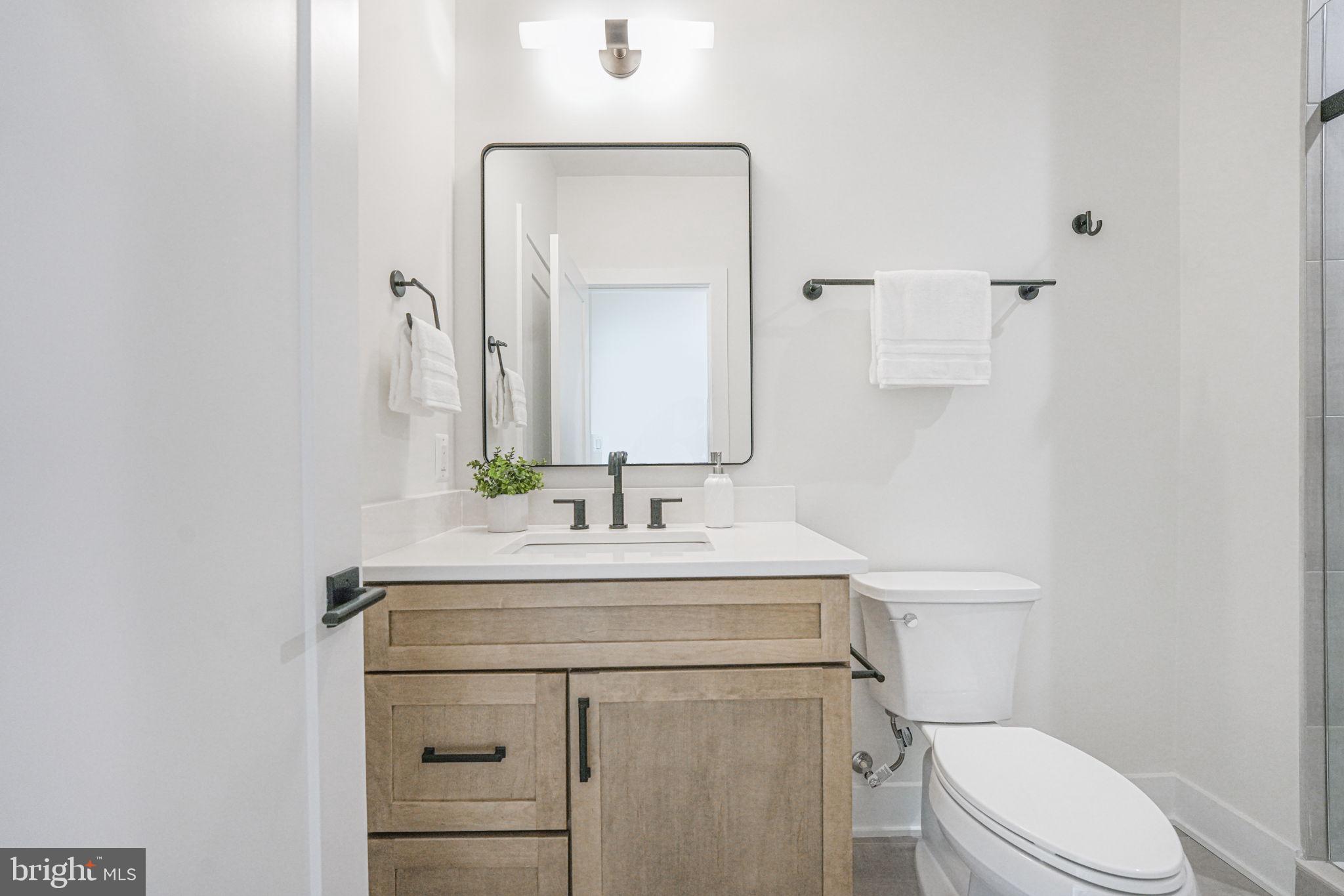 DONNA LEE GARDENS - Residential