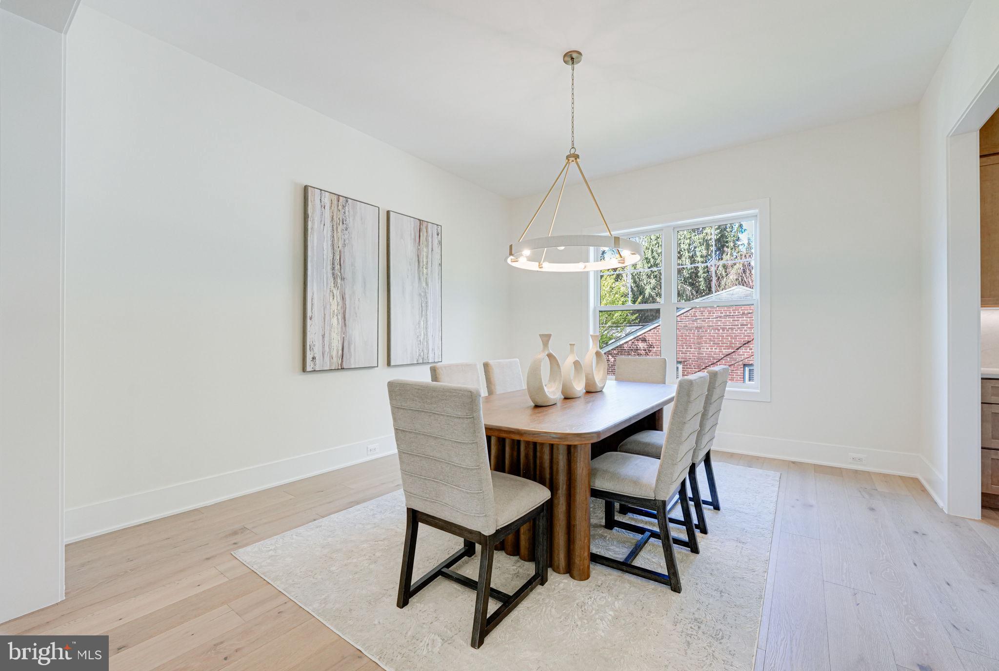 DONNA LEE GARDENS - Residential