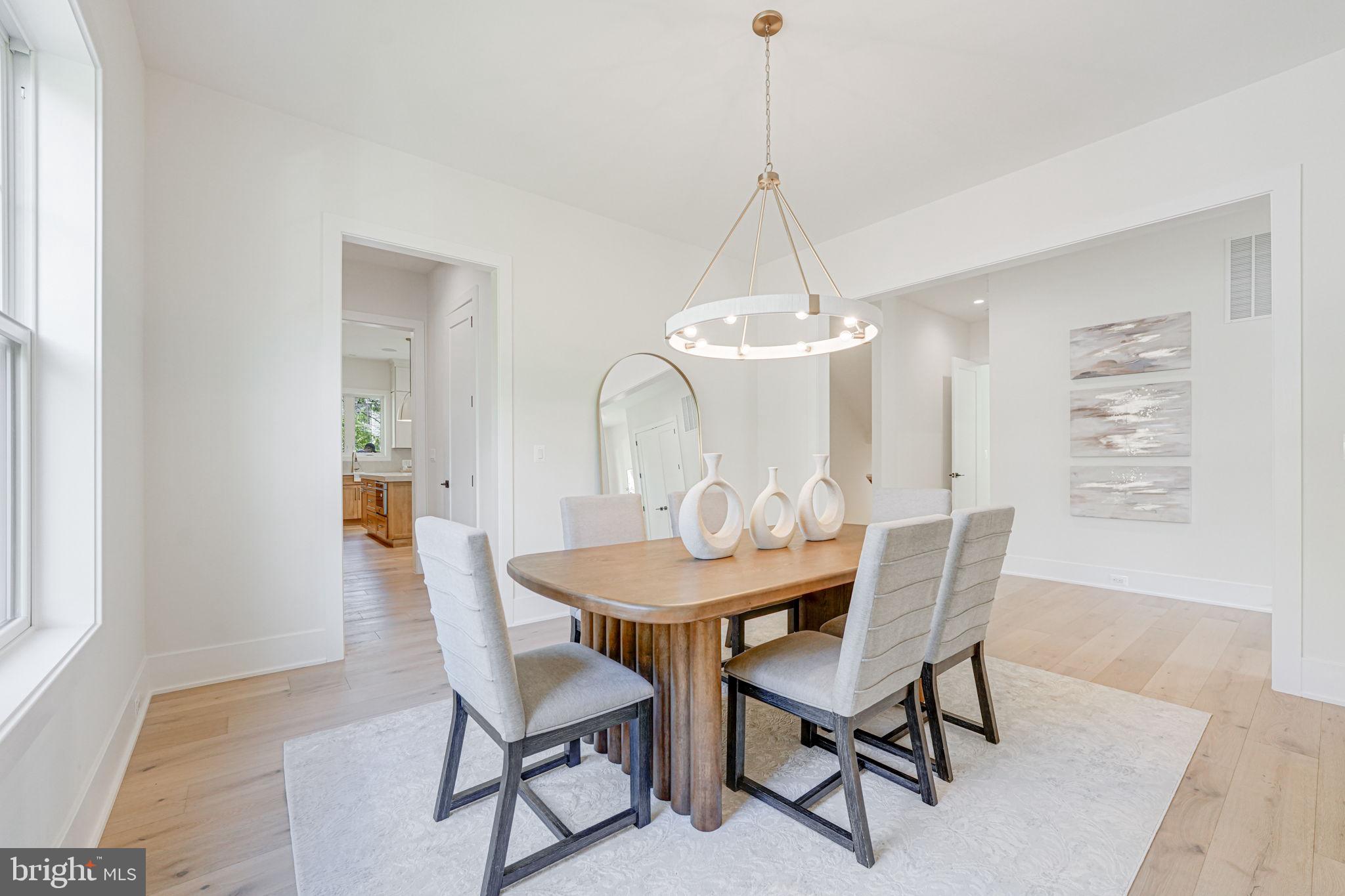 DONNA LEE GARDENS - Residential