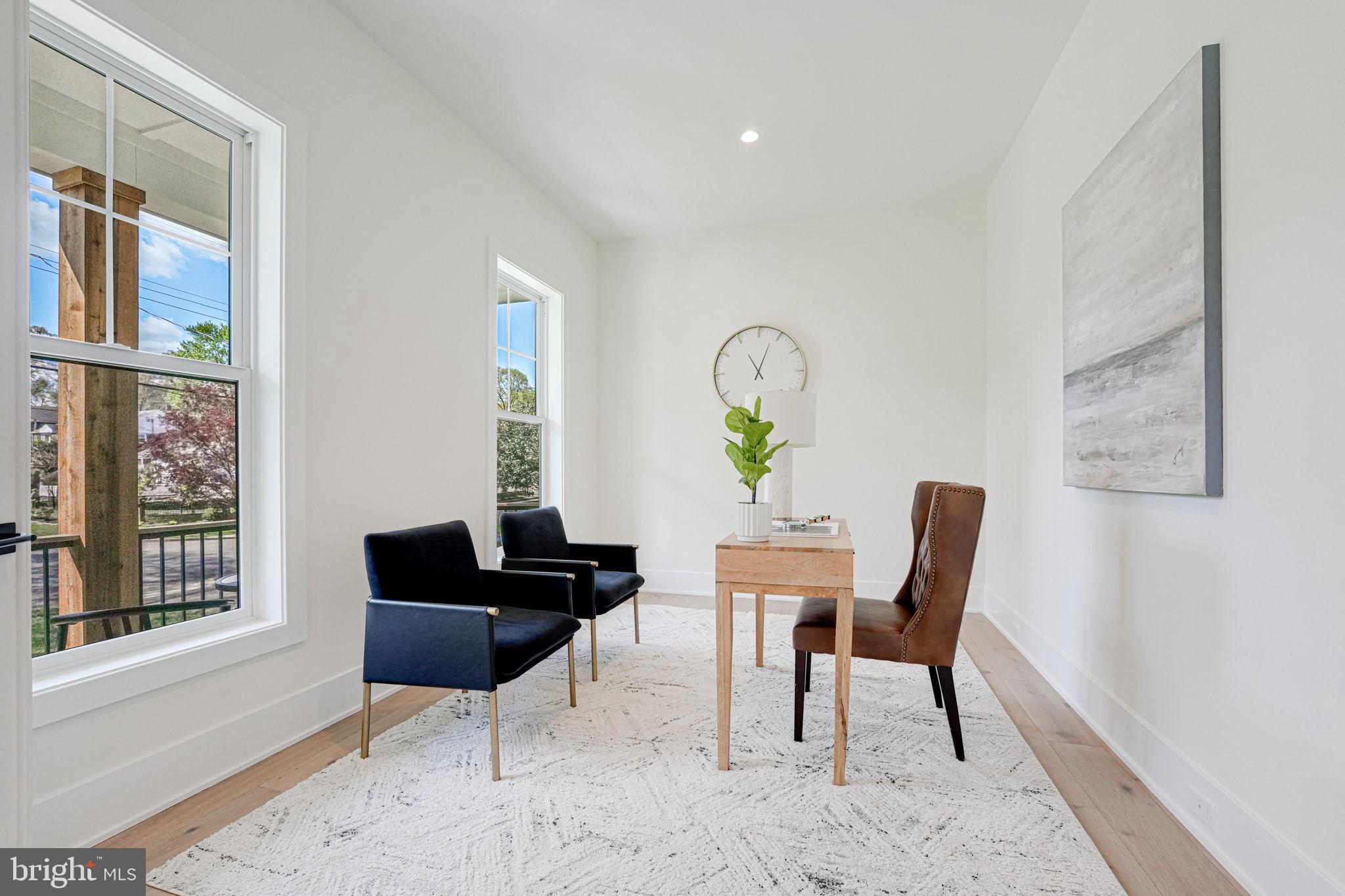 DONNA LEE GARDENS - Residential