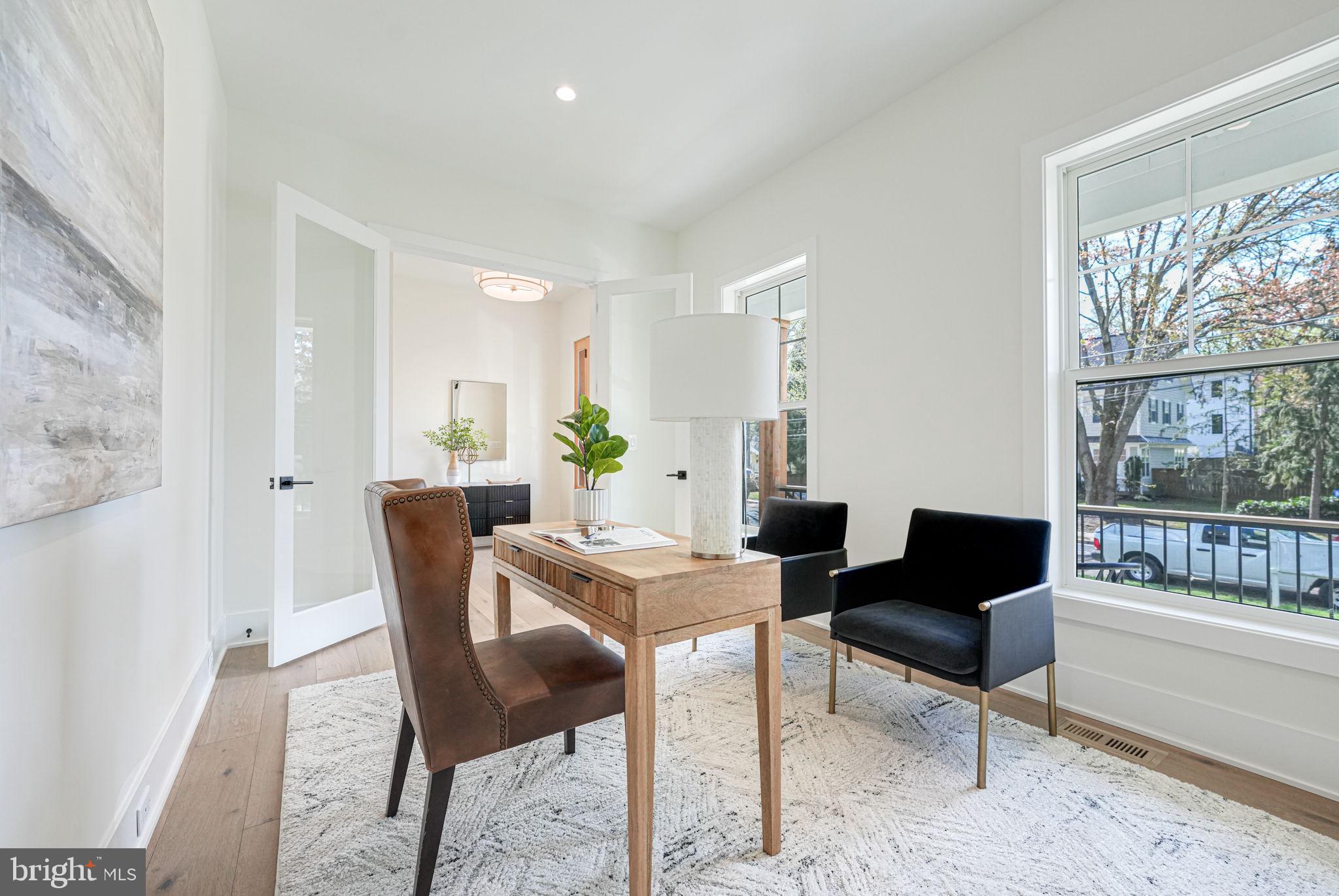 DONNA LEE GARDENS - Residential