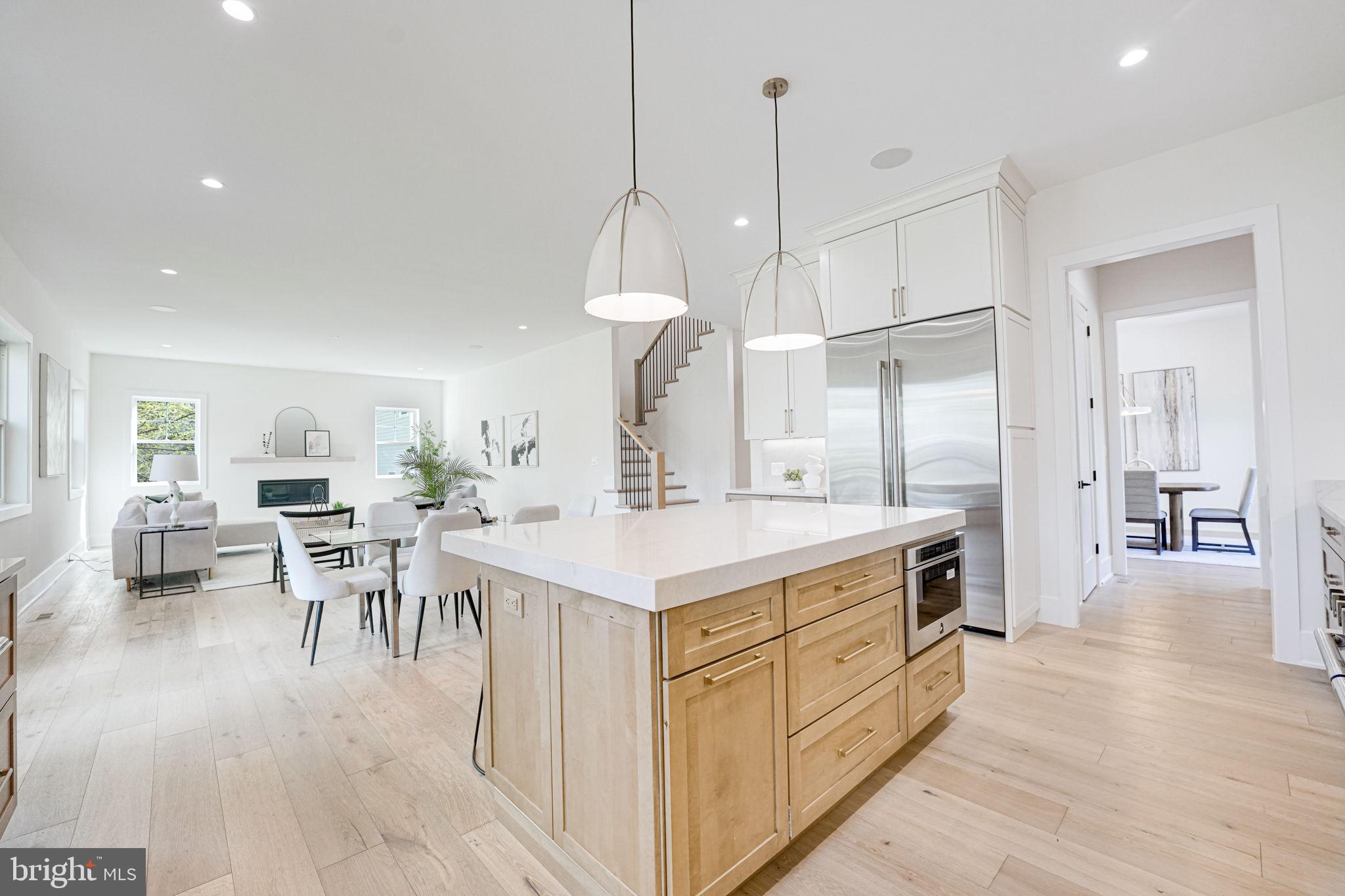 DONNA LEE GARDENS - Residential