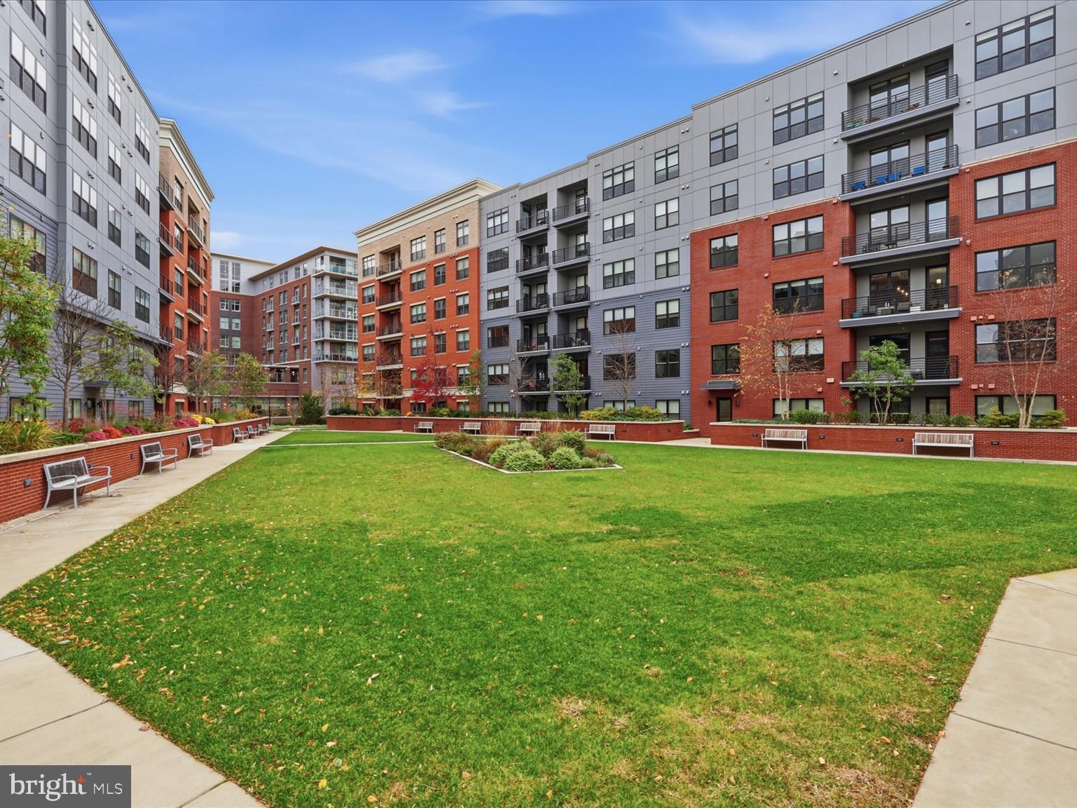 THE ATRIUM AT METROWEST - Residential