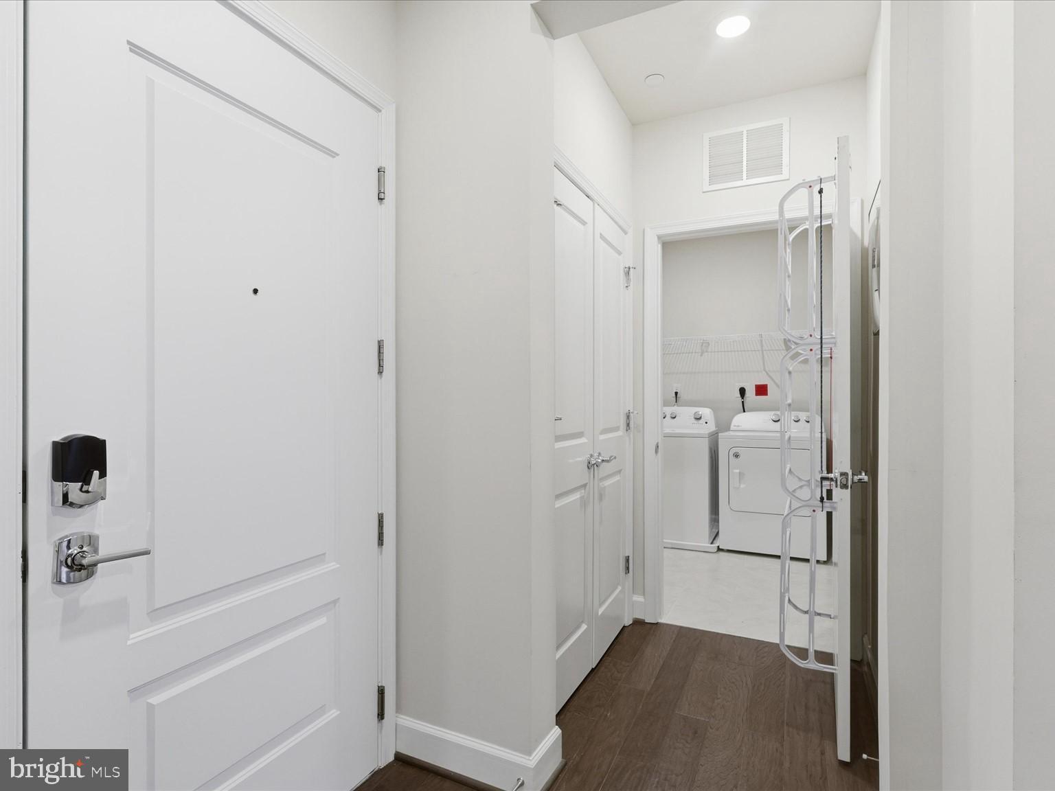 THE ATRIUM AT METROWEST - Residential