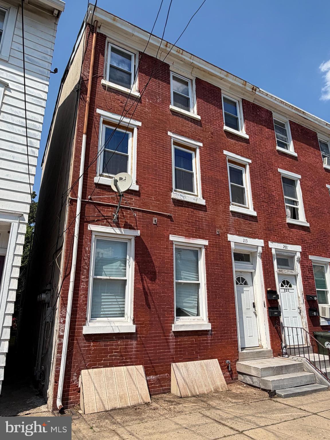 219 E BROAD STREET
