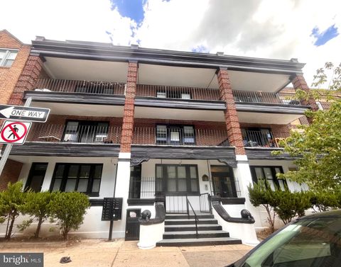 Condo For Rent - 4413 Walnut Street #2R<br/> PHILADELPHIA, PA 19104
