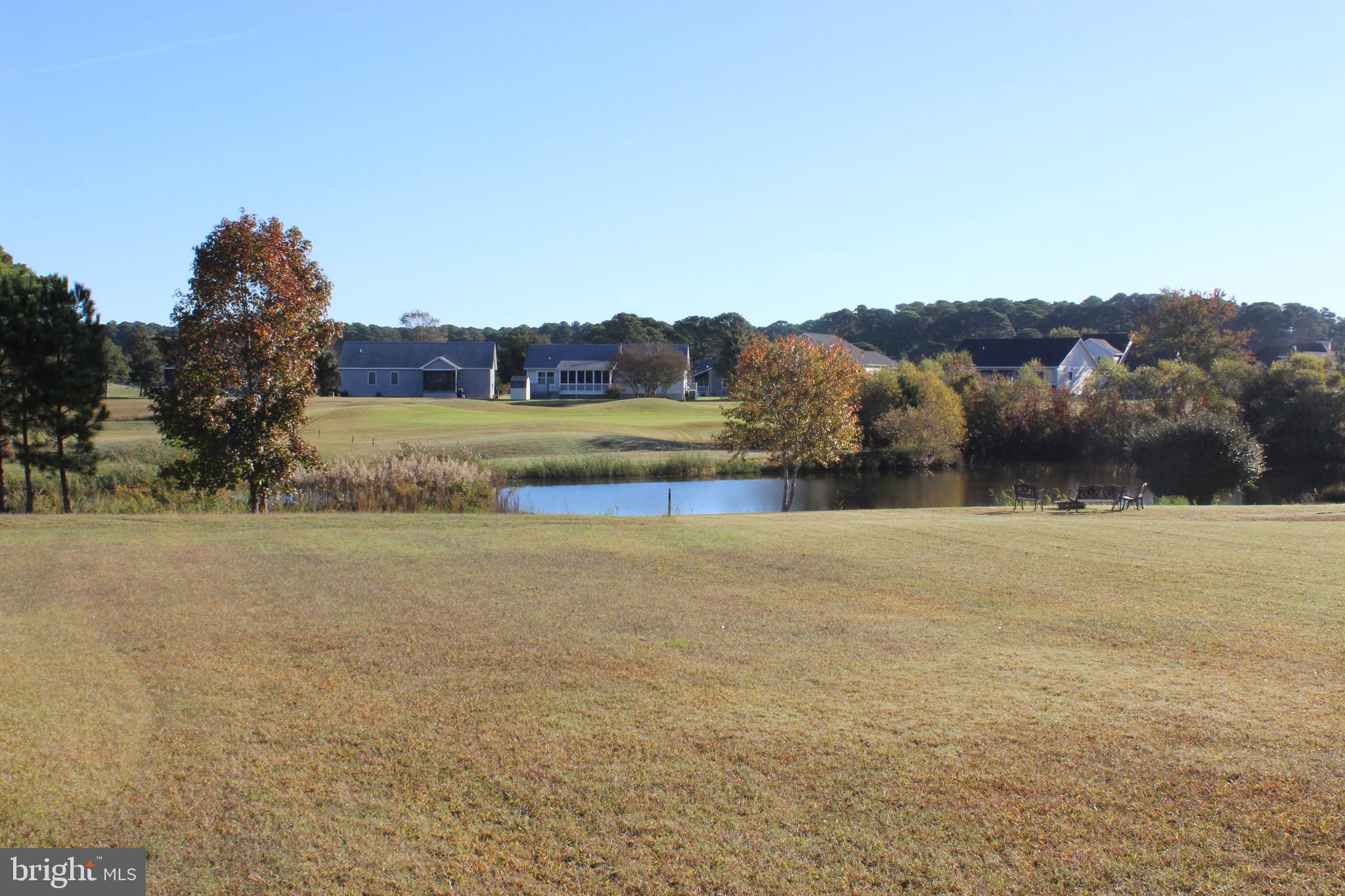 CAPTAIN'S COVE - Land