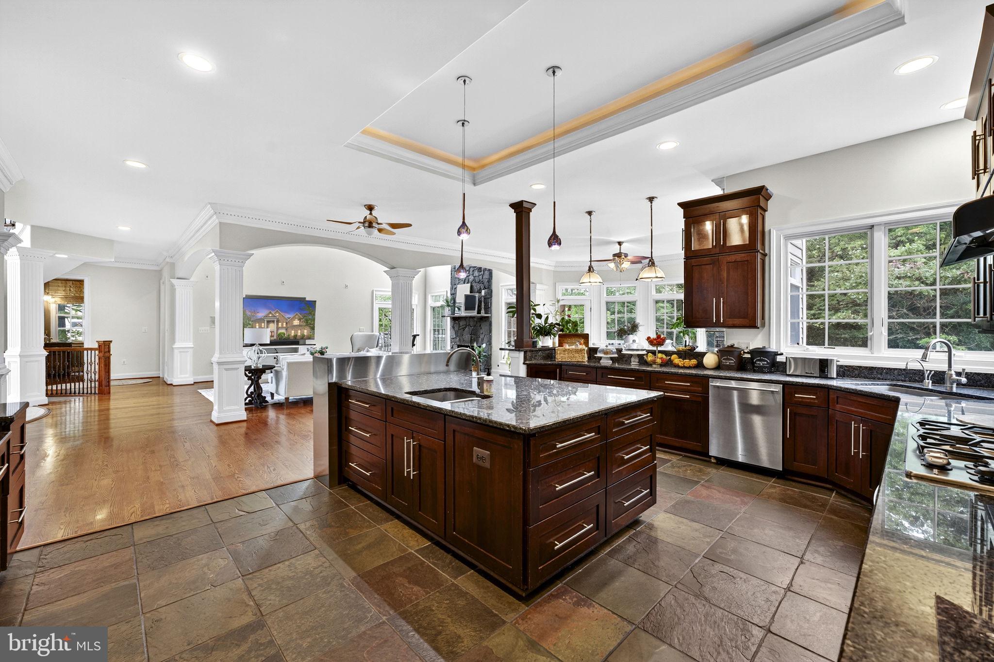 WILLOWRUN - Residential