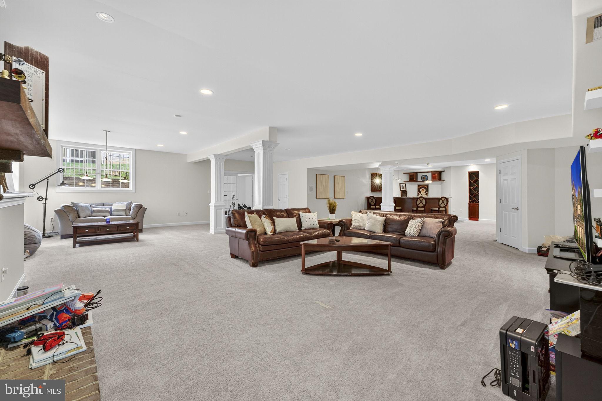 WILLOWRUN - Residential