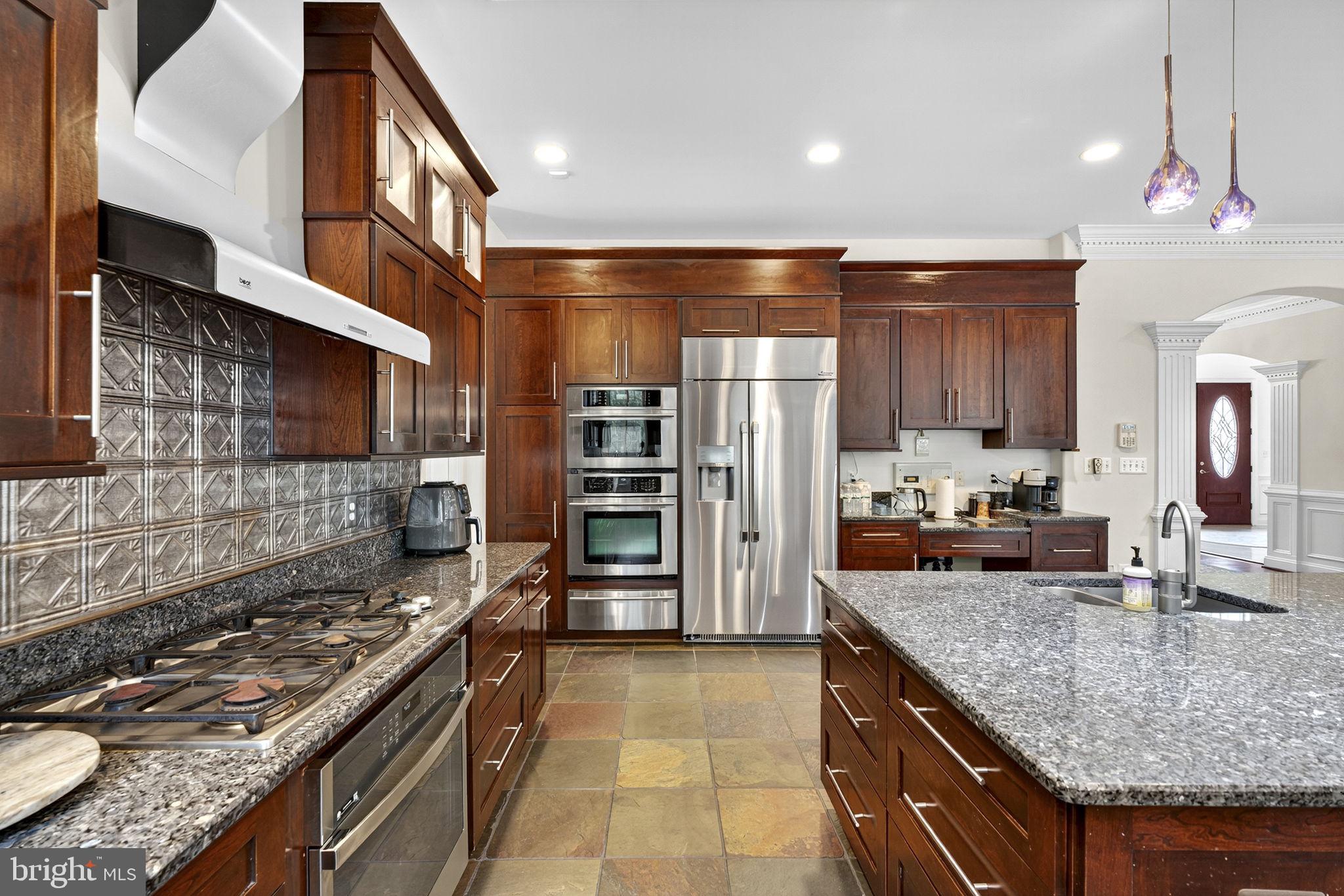 WILLOWRUN - Residential