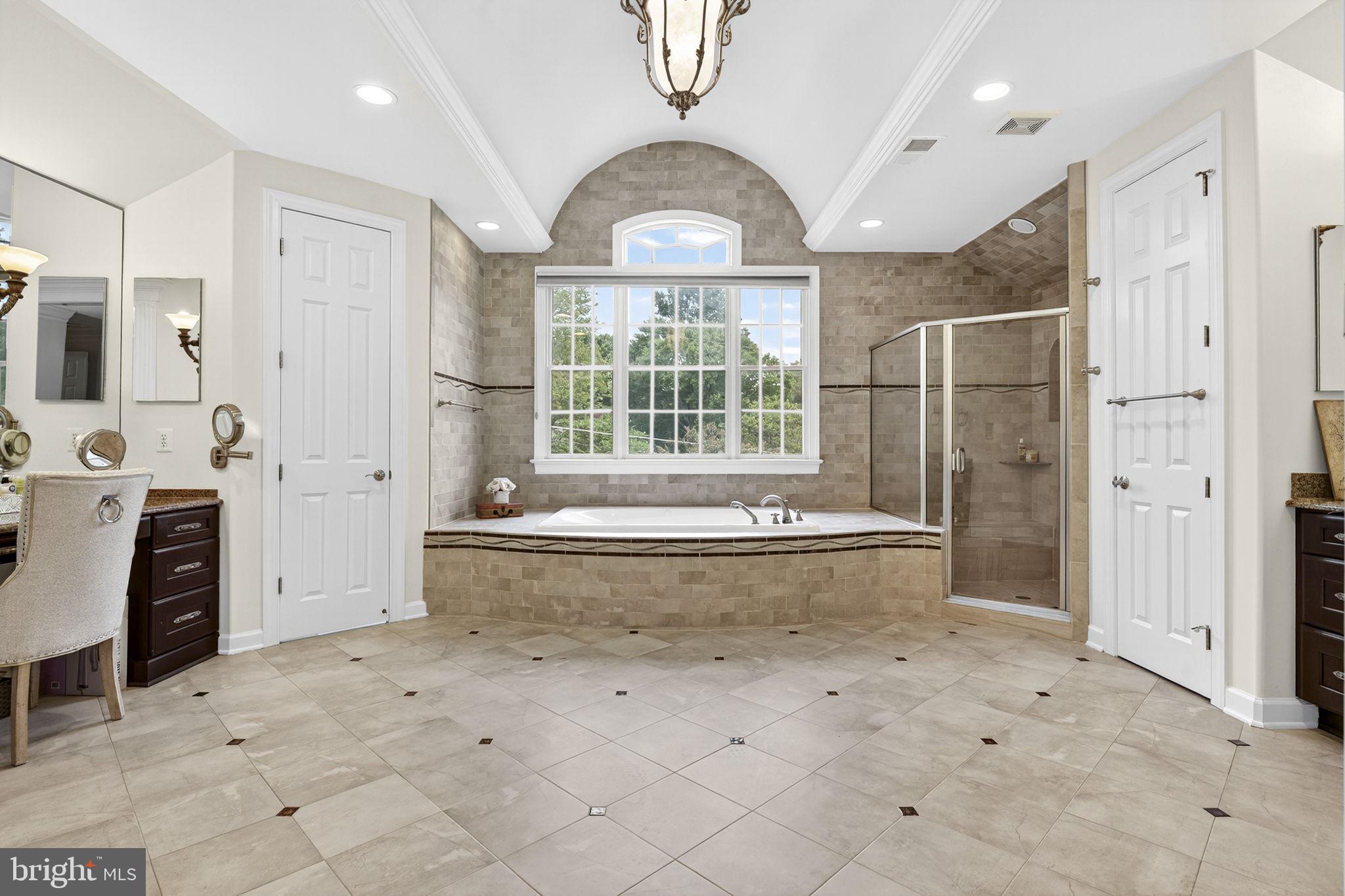 WILLOWRUN - Residential