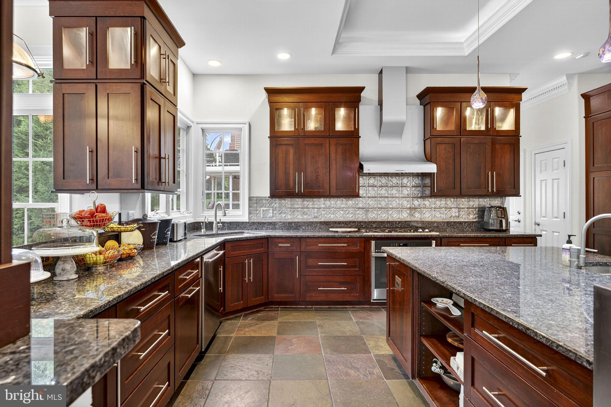 WILLOWRUN - Residential