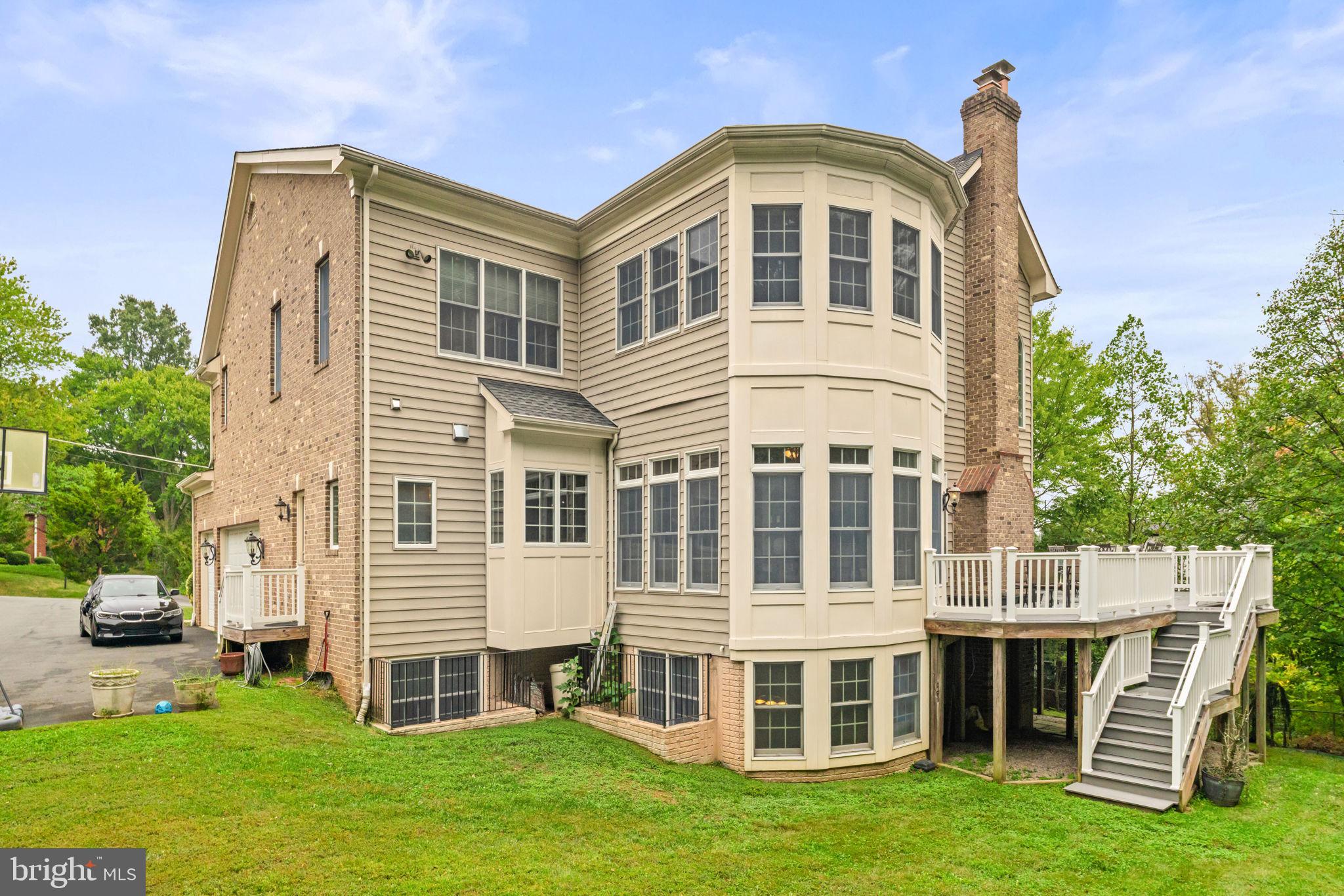 WILLOWRUN - Residential